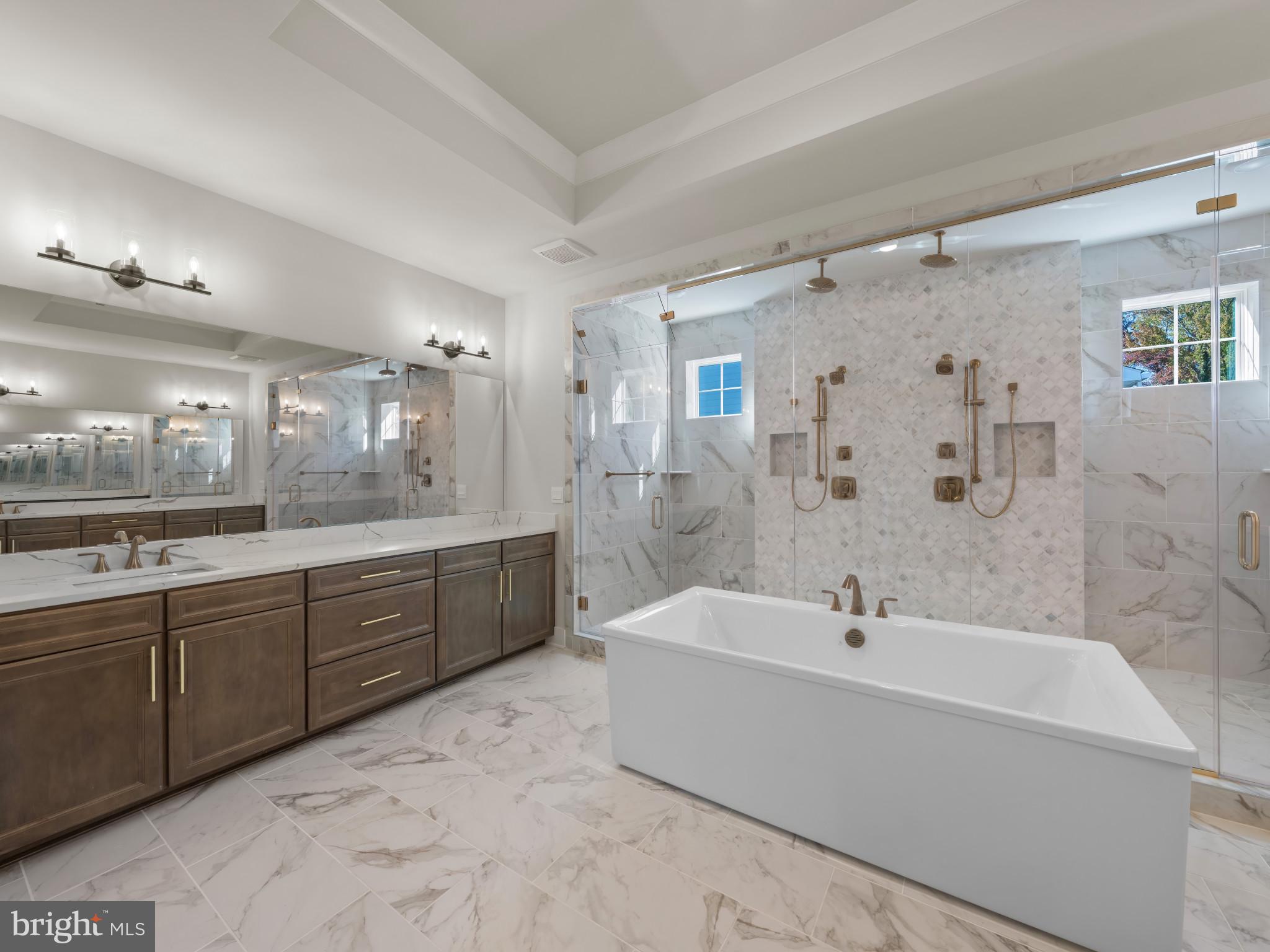 COLLINGWOOD CHASE - Residential