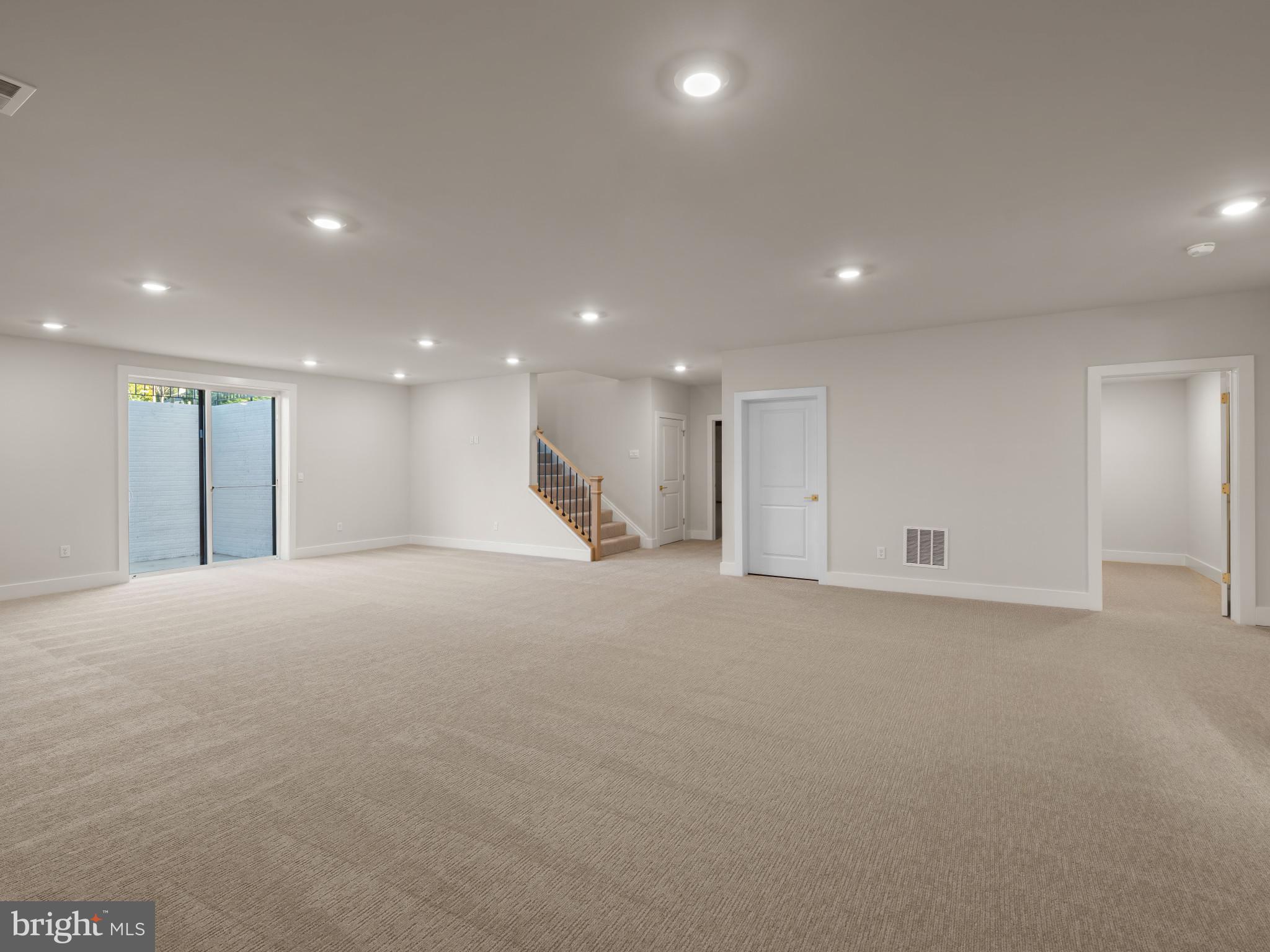 COLLINGWOOD CHASE - Residential