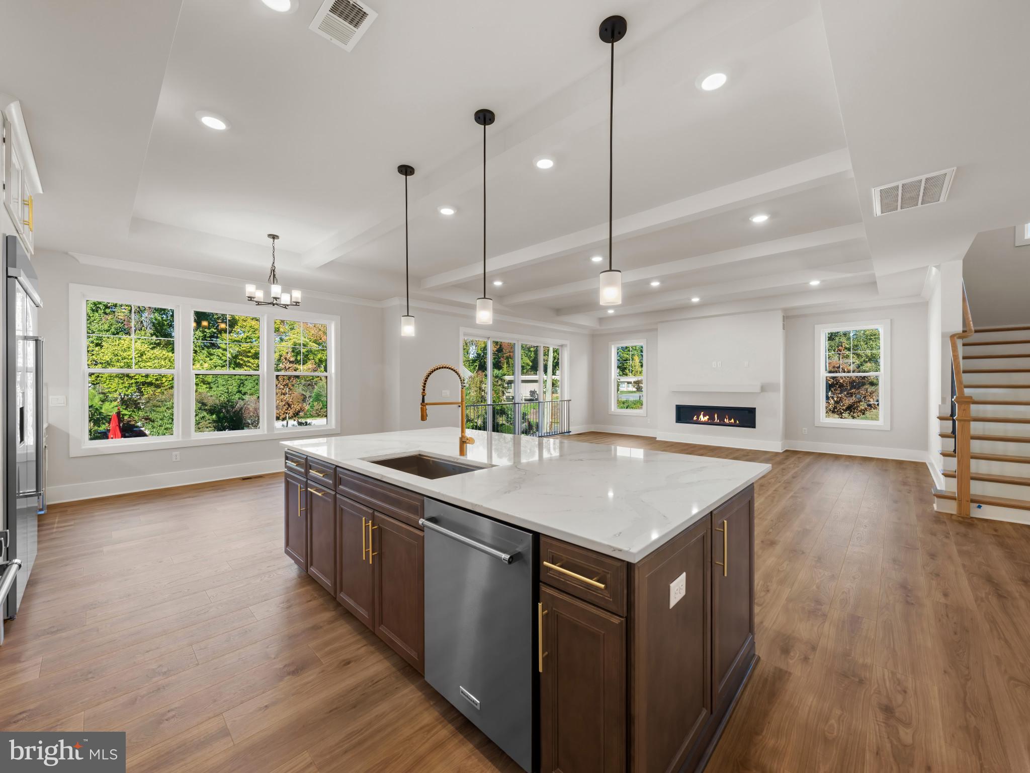 COLLINGWOOD CHASE - Residential