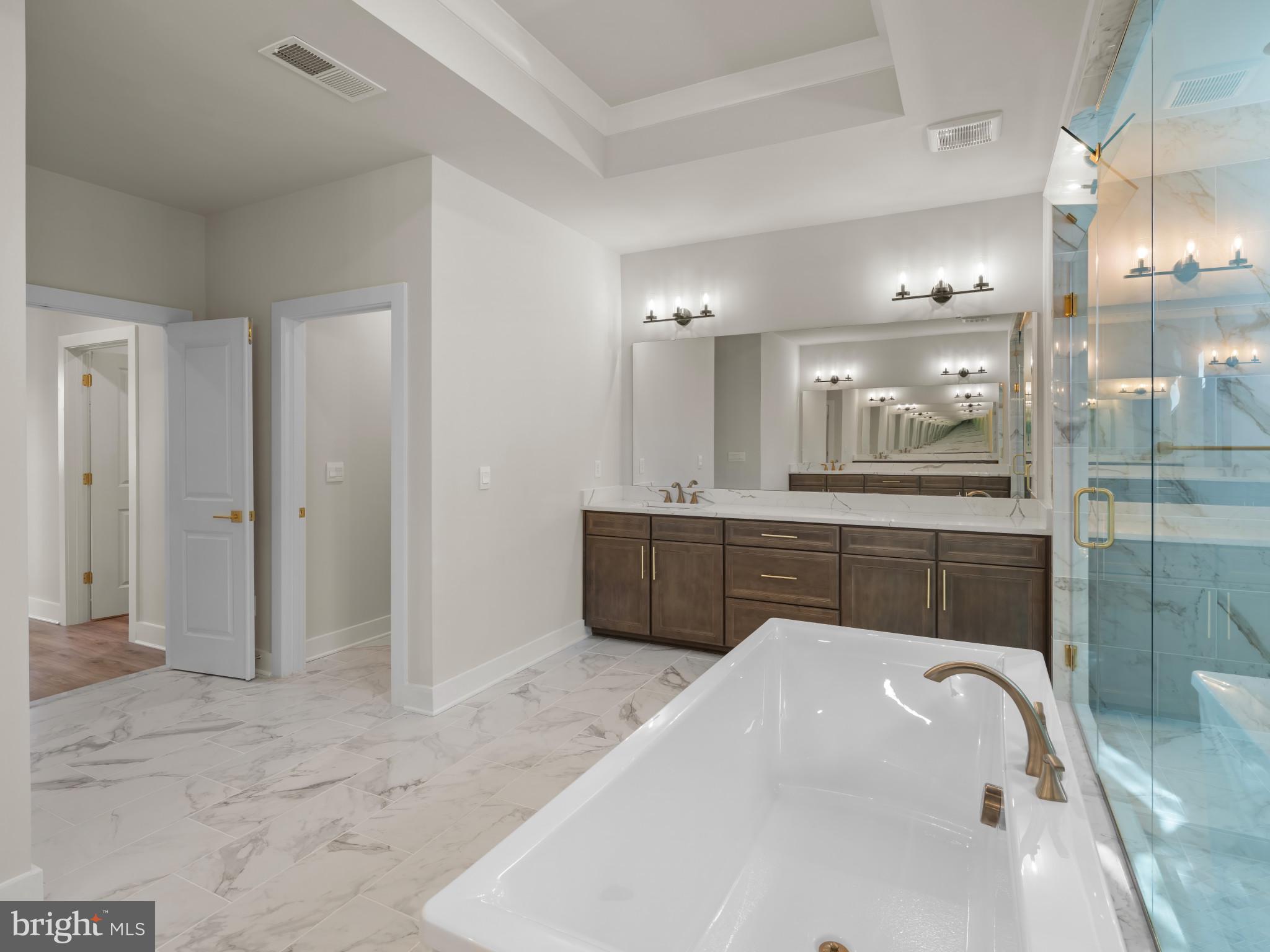 COLLINGWOOD CHASE - Residential