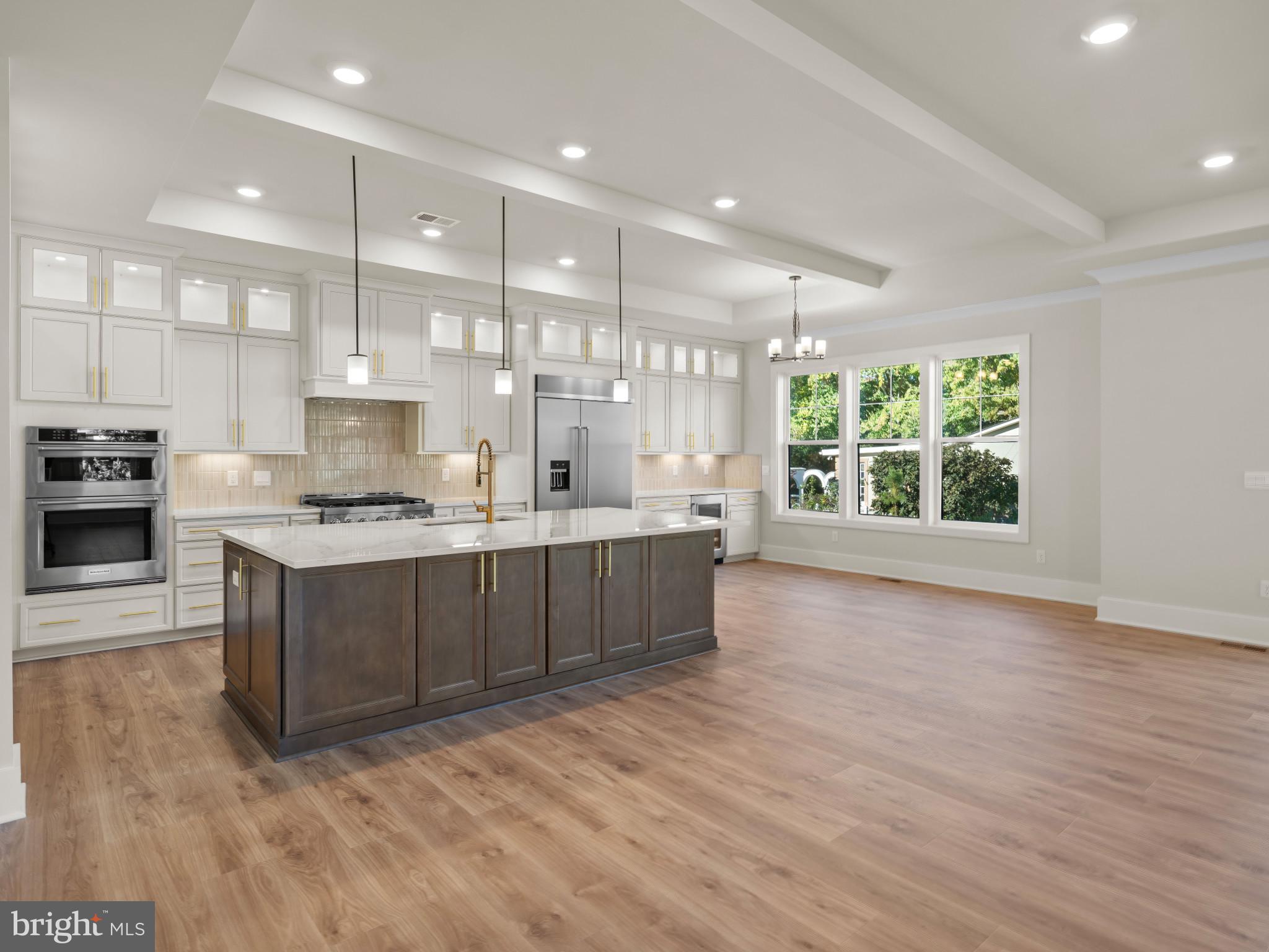 COLLINGWOOD CHASE - Residential