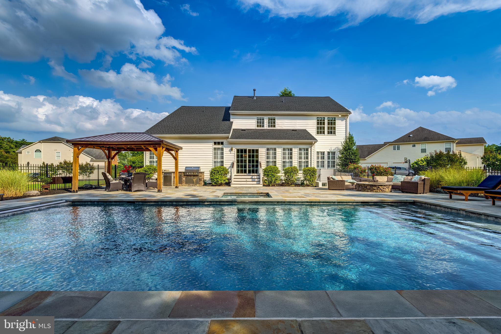 LAKES AT BELLE TERRA - Residential