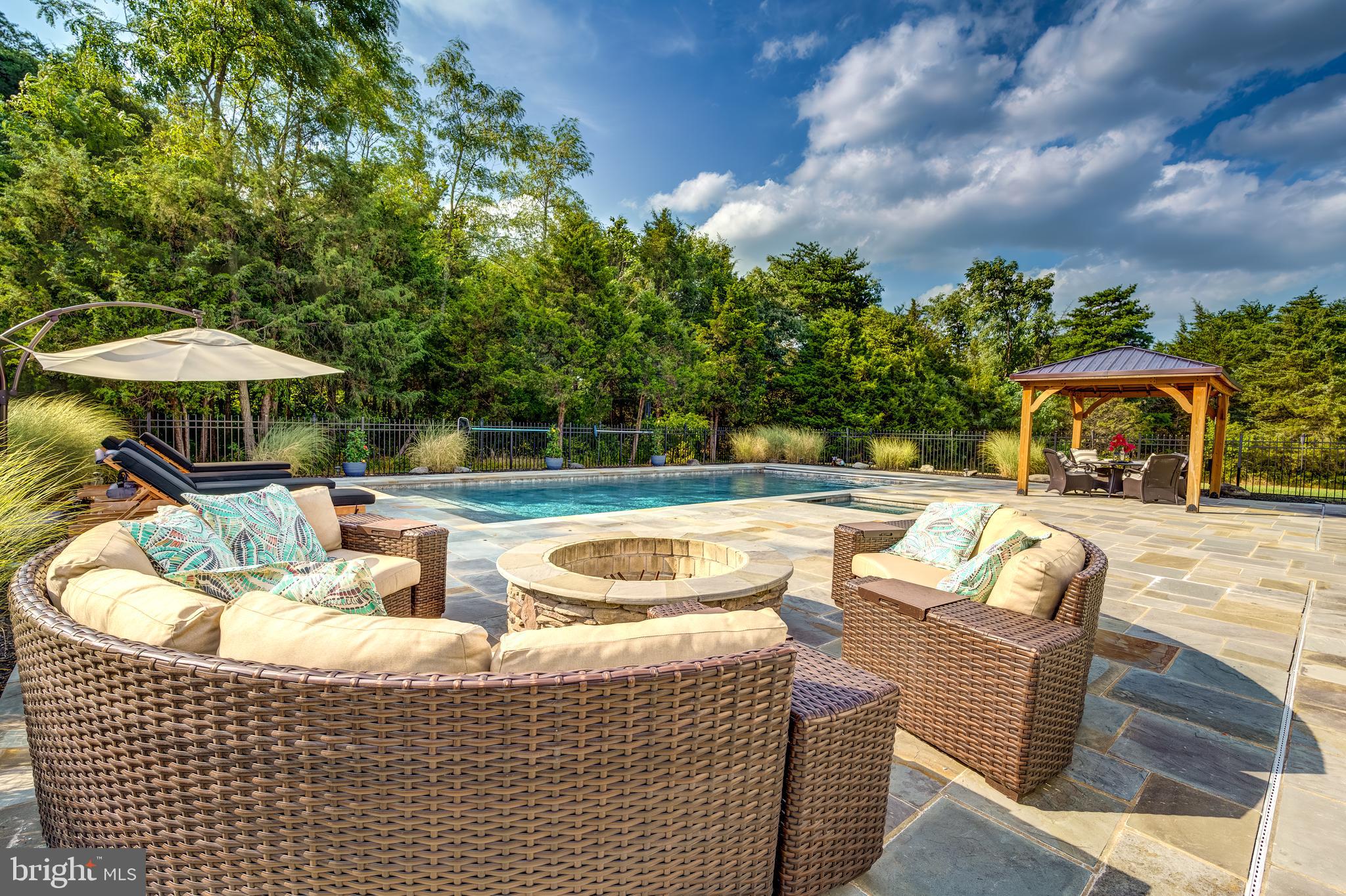 LAKES AT BELLE TERRA - Residential