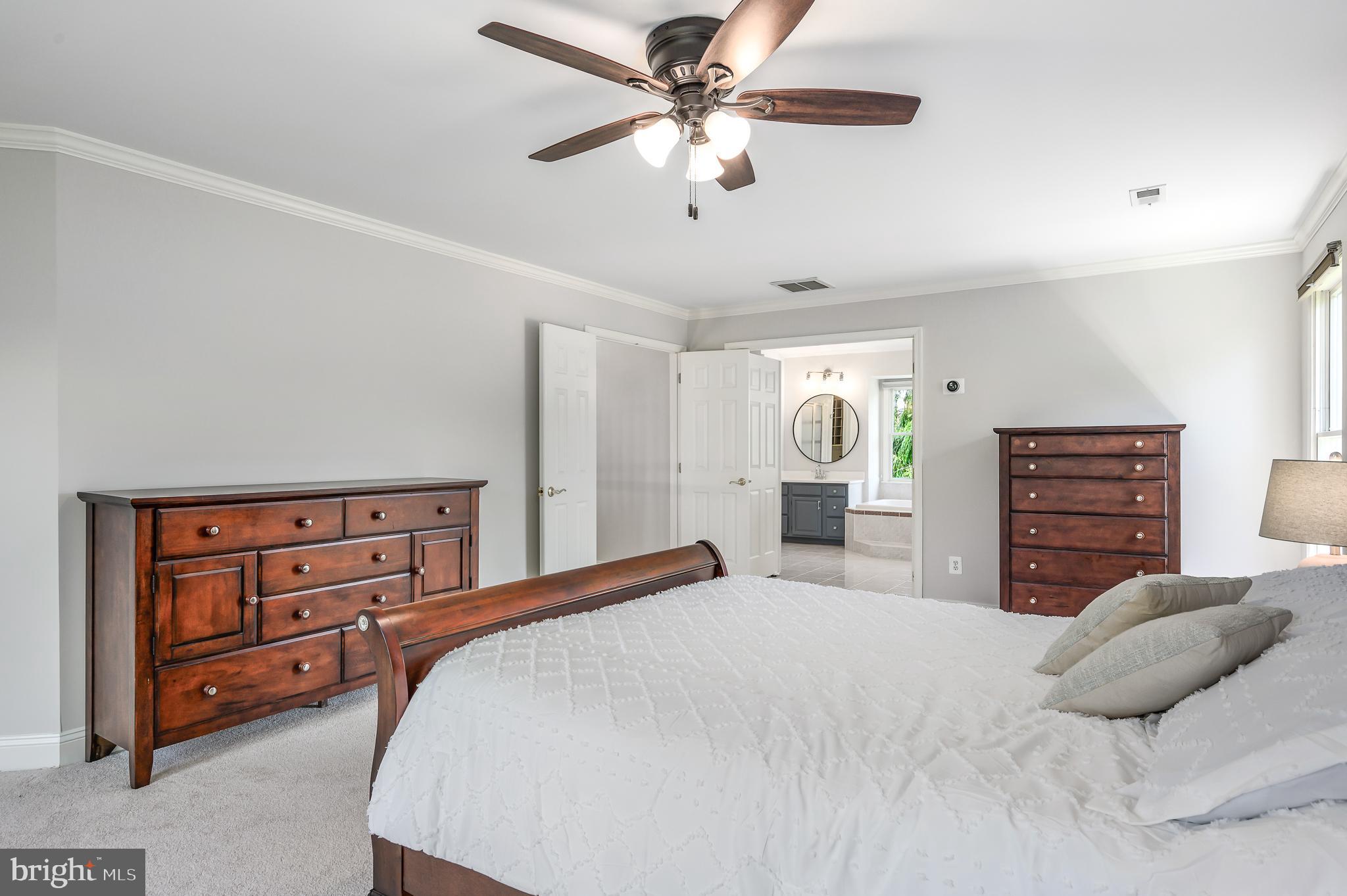 FARMWELL HUNT - Residential