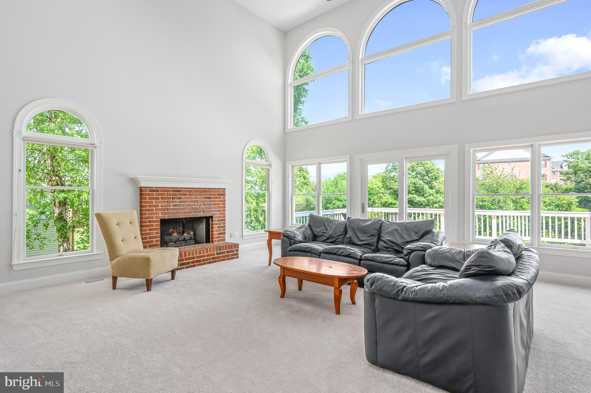 FARMWELL HUNT - Residential