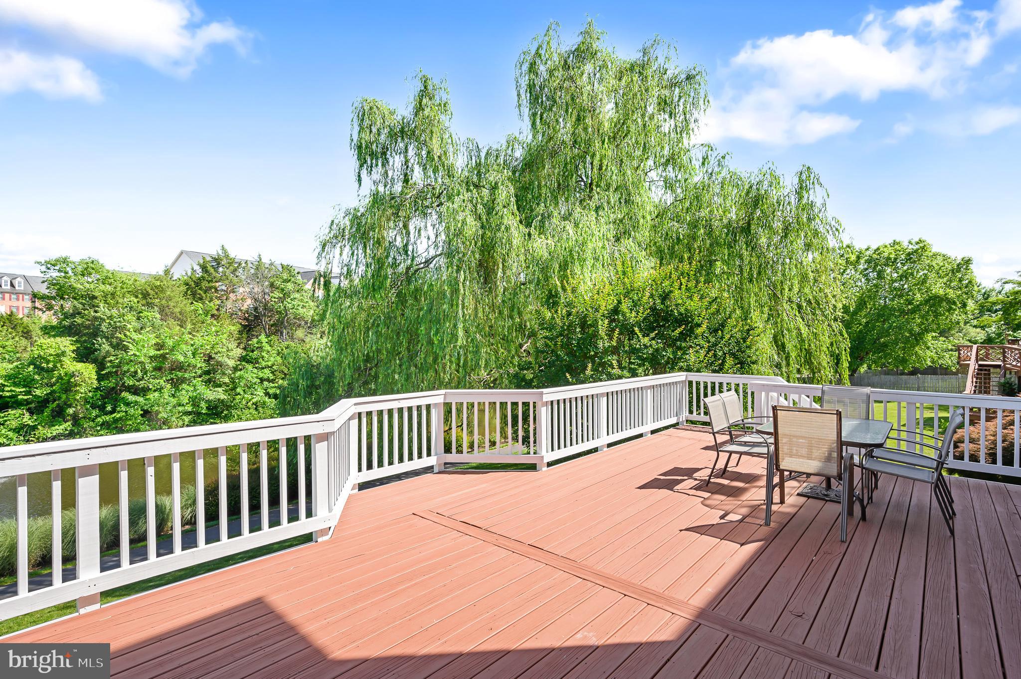 FARMWELL HUNT - Residential