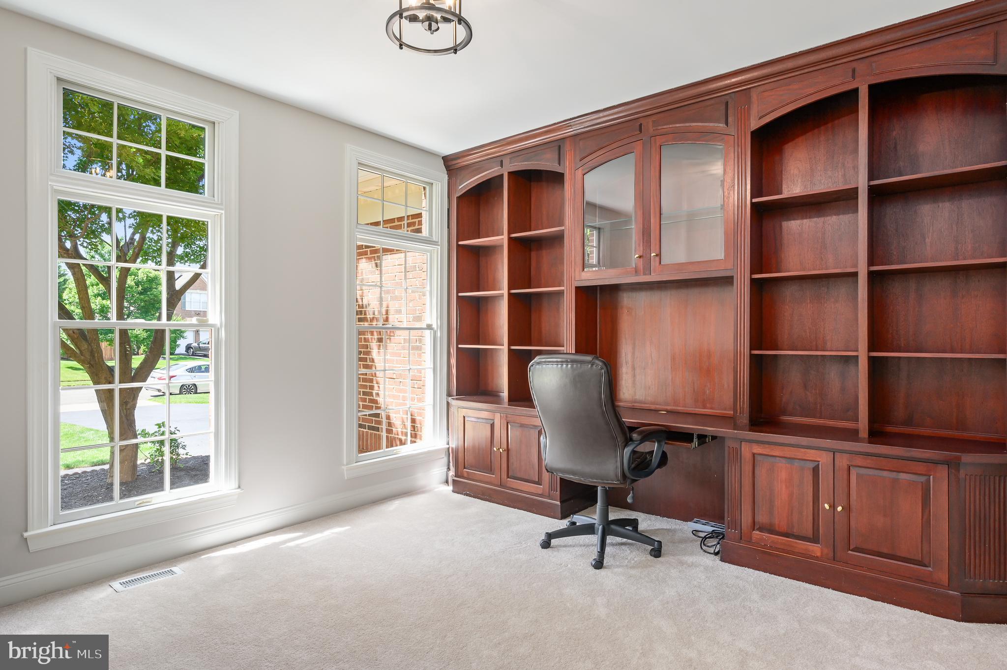 FARMWELL HUNT - Residential