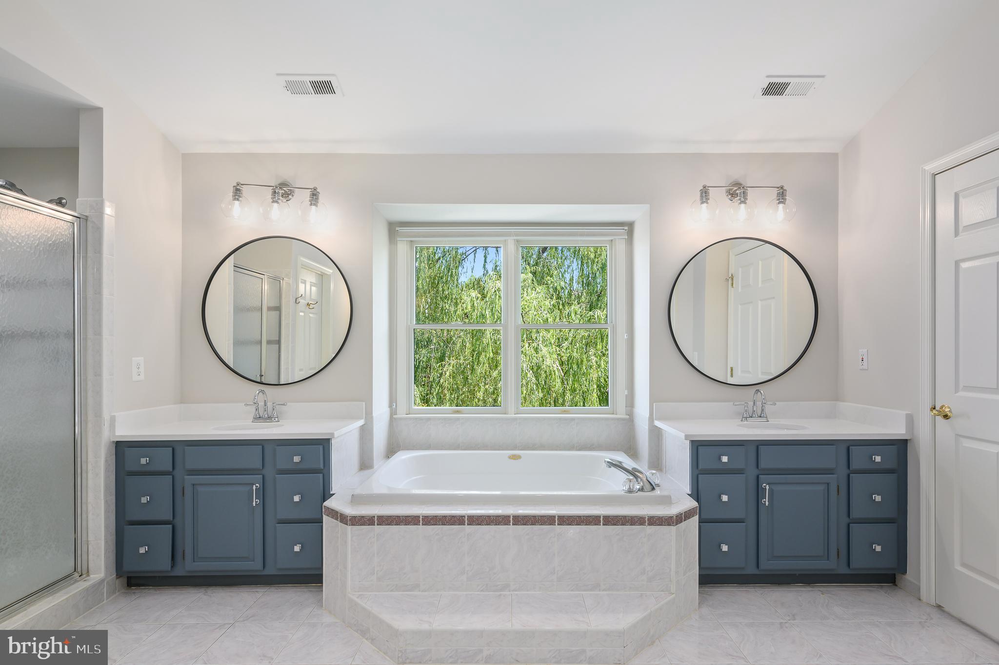 FARMWELL HUNT - Residential