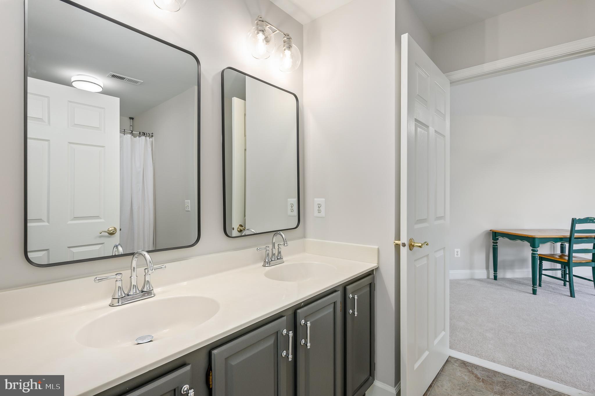 FARMWELL HUNT - Residential