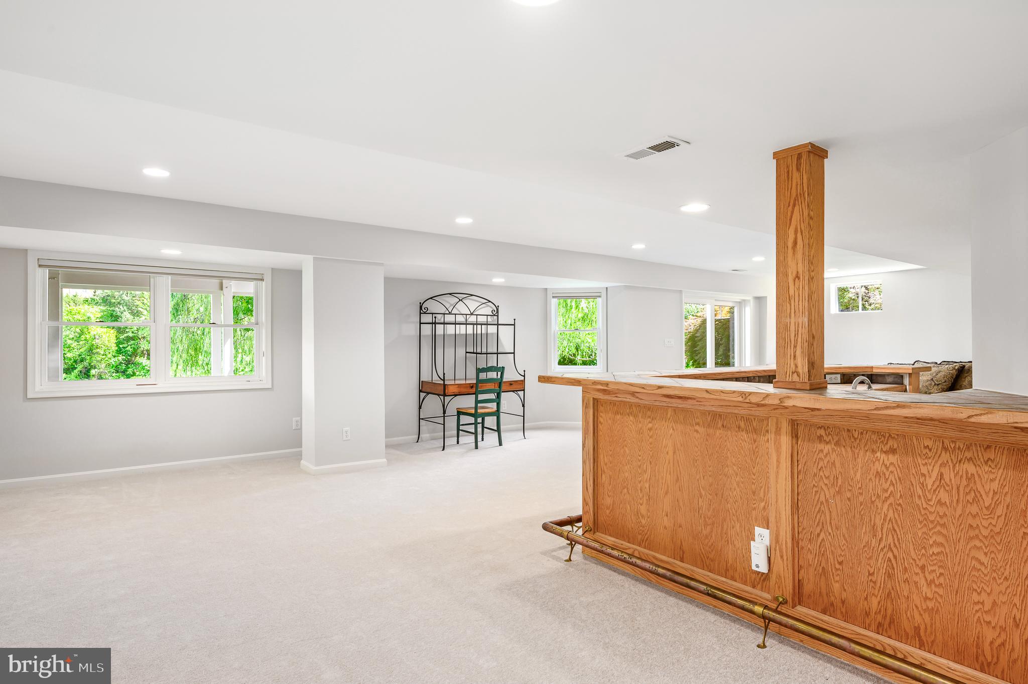 FARMWELL HUNT - Residential