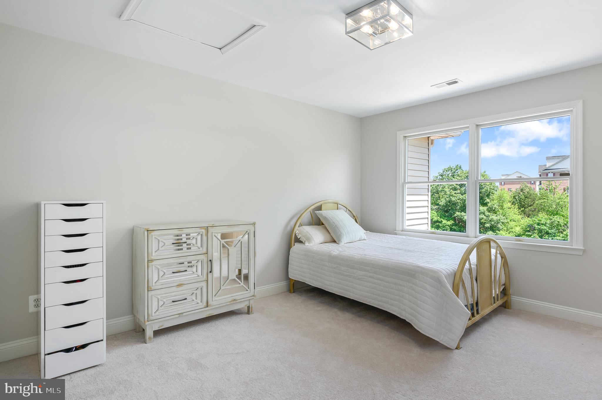 FARMWELL HUNT - Residential