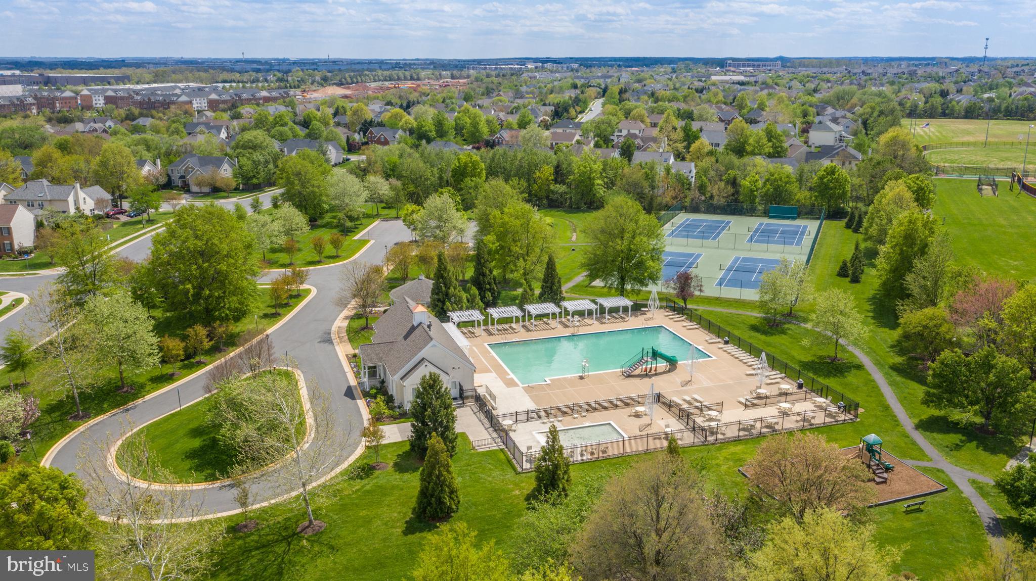 FARMWELL HUNT - Residential