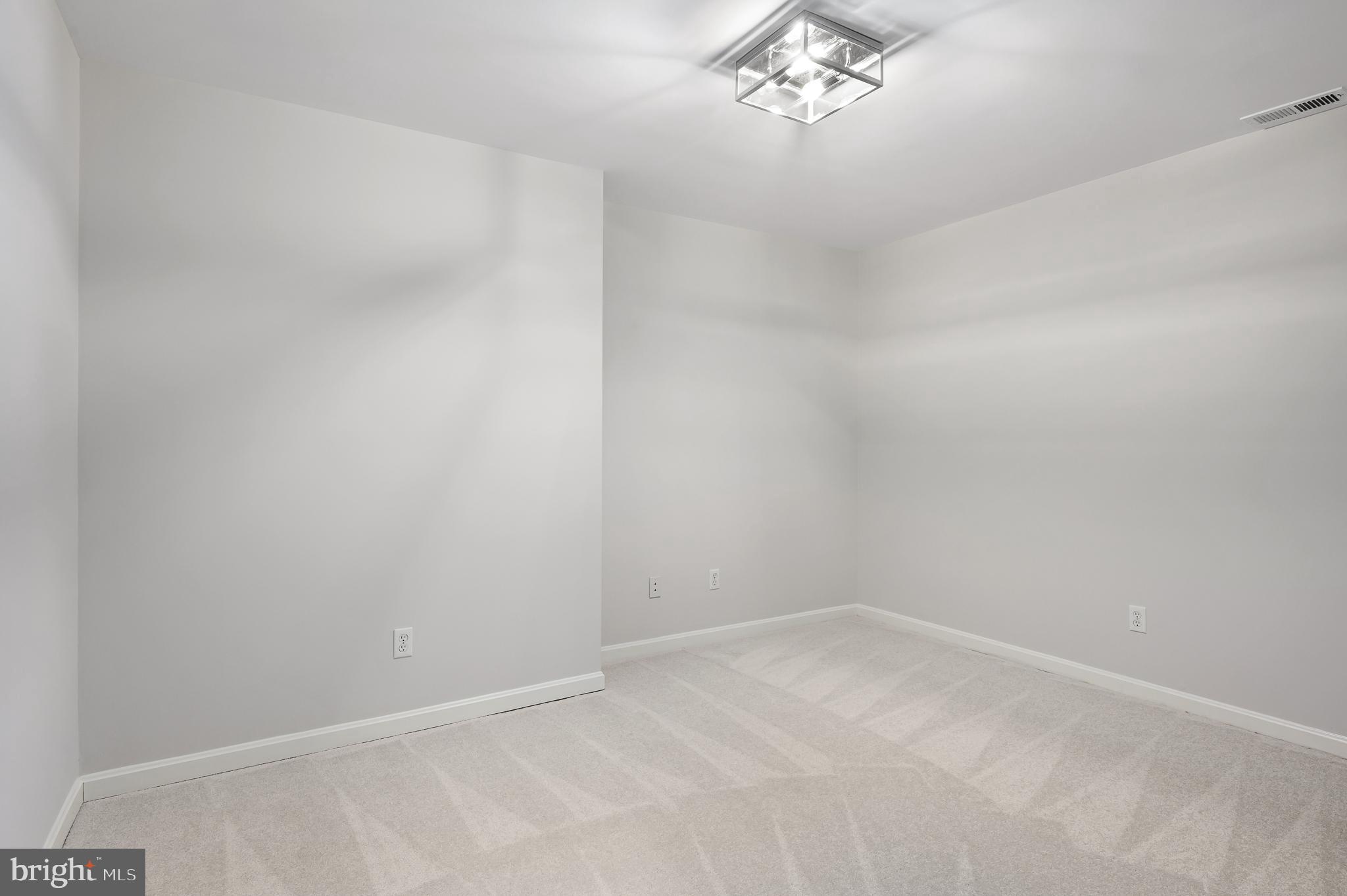 FARMWELL HUNT - Residential