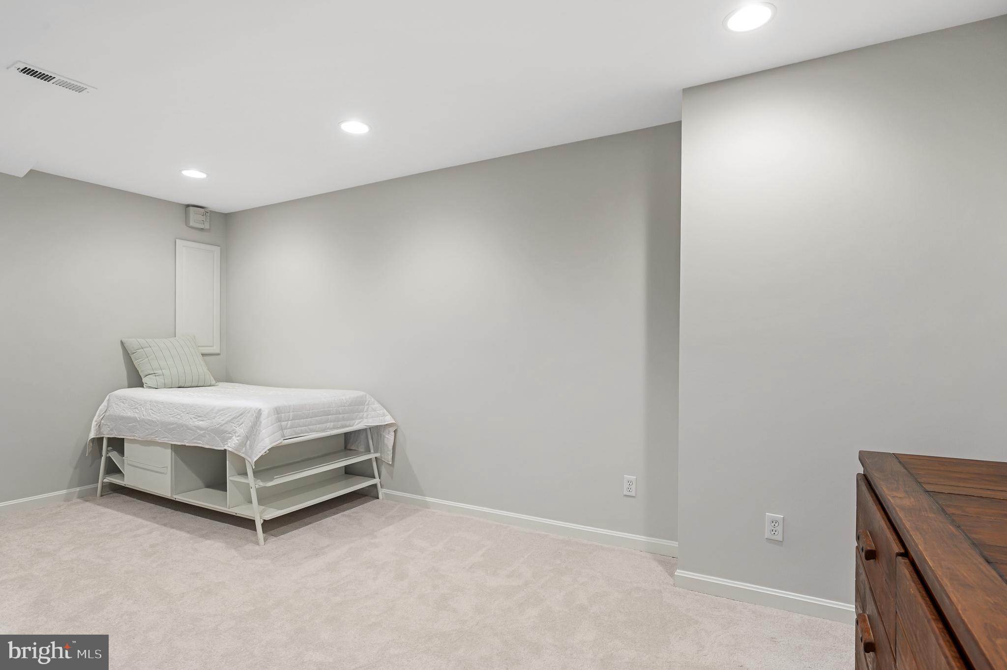 FARMWELL HUNT - Residential