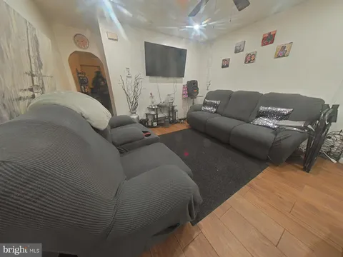 63 W Garfield Street, Philadelphia, PA 19144 - MLS#: PAPH2459374