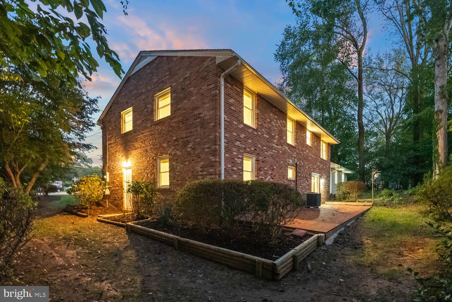 8929 CHELTONHAM PLACE