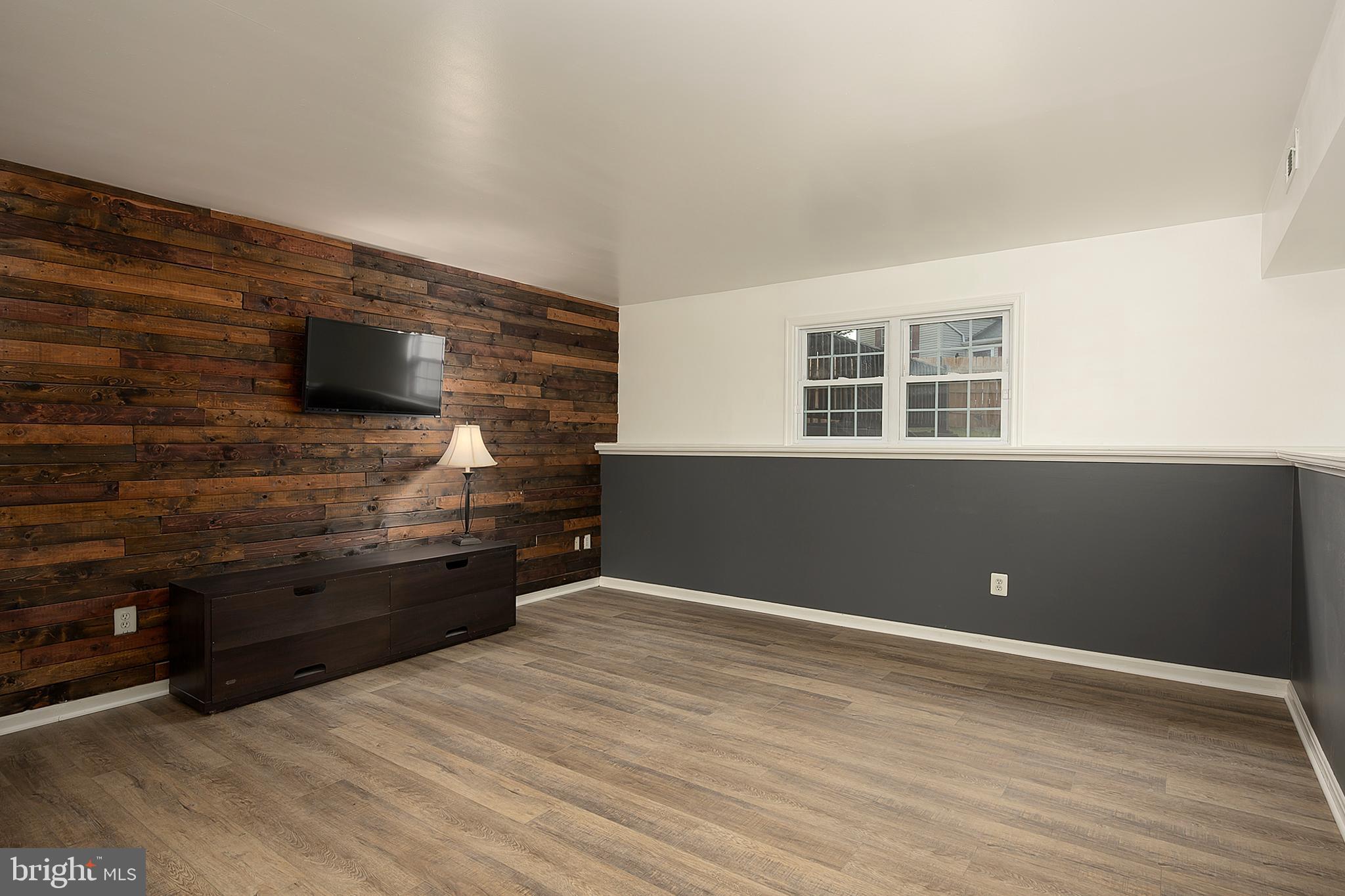 BERKLEY ESTATES - Residential