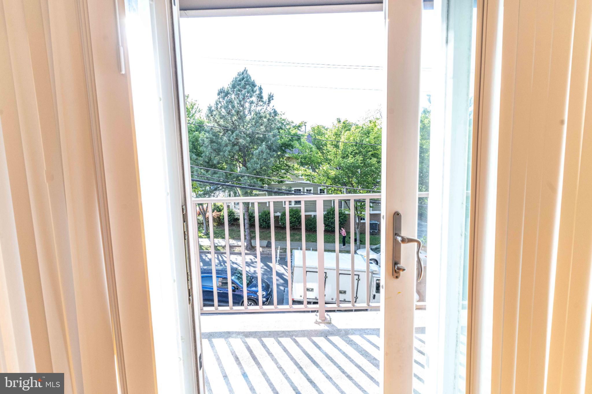 YORKTOWN CONDOMINIUM - Residential Lease