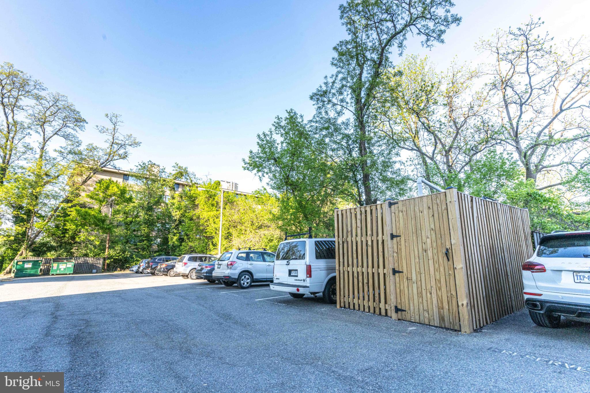 YORKTOWN CONDOMINIUM - Residential Lease