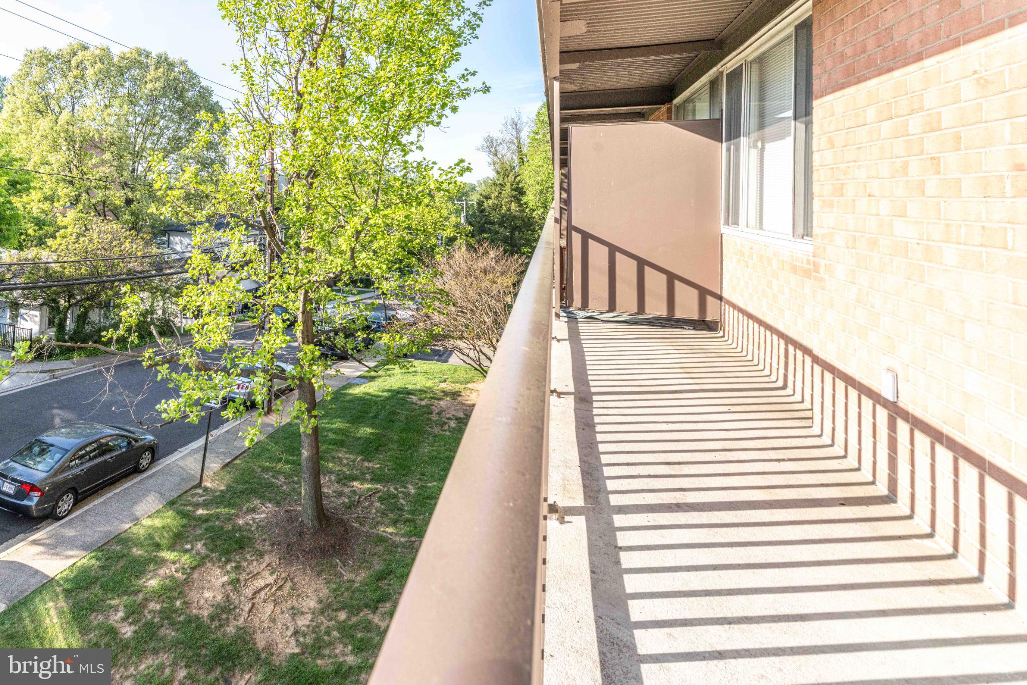 YORKTOWN CONDOMINIUM - Residential Lease