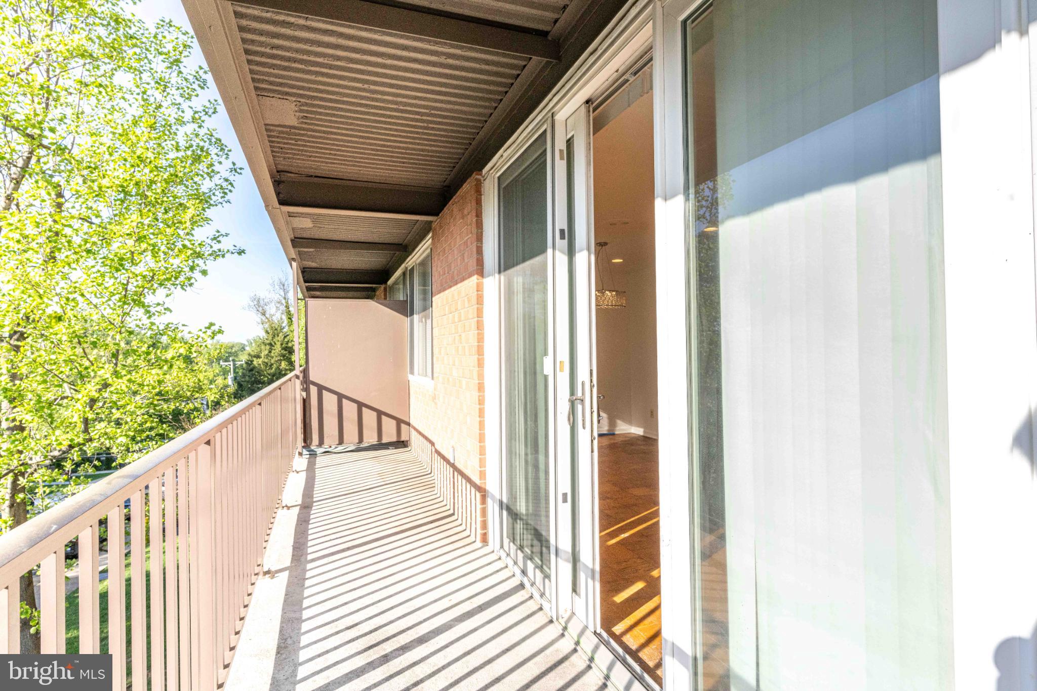 YORKTOWN CONDOMINIUM - Residential Lease