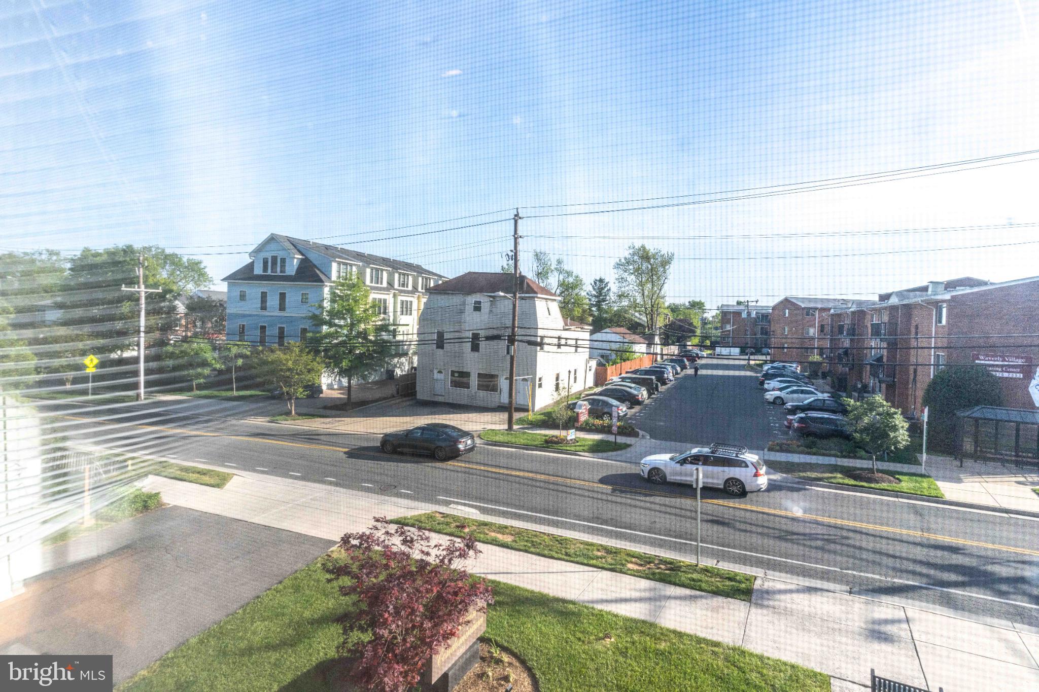 YORKTOWN CONDOMINIUM - Residential Lease