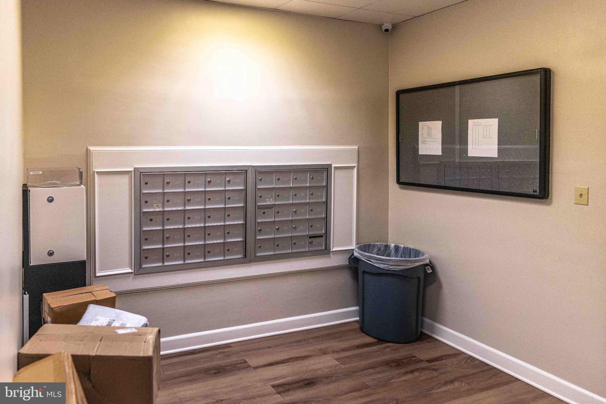 YORKTOWN CONDOMINIUM - Residential Lease