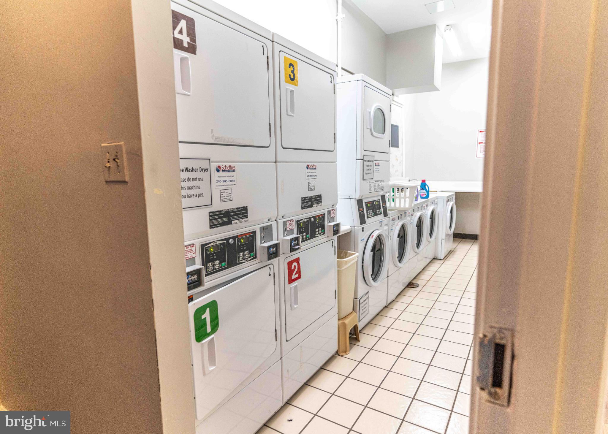 YORKTOWN CONDOMINIUM - Residential Lease