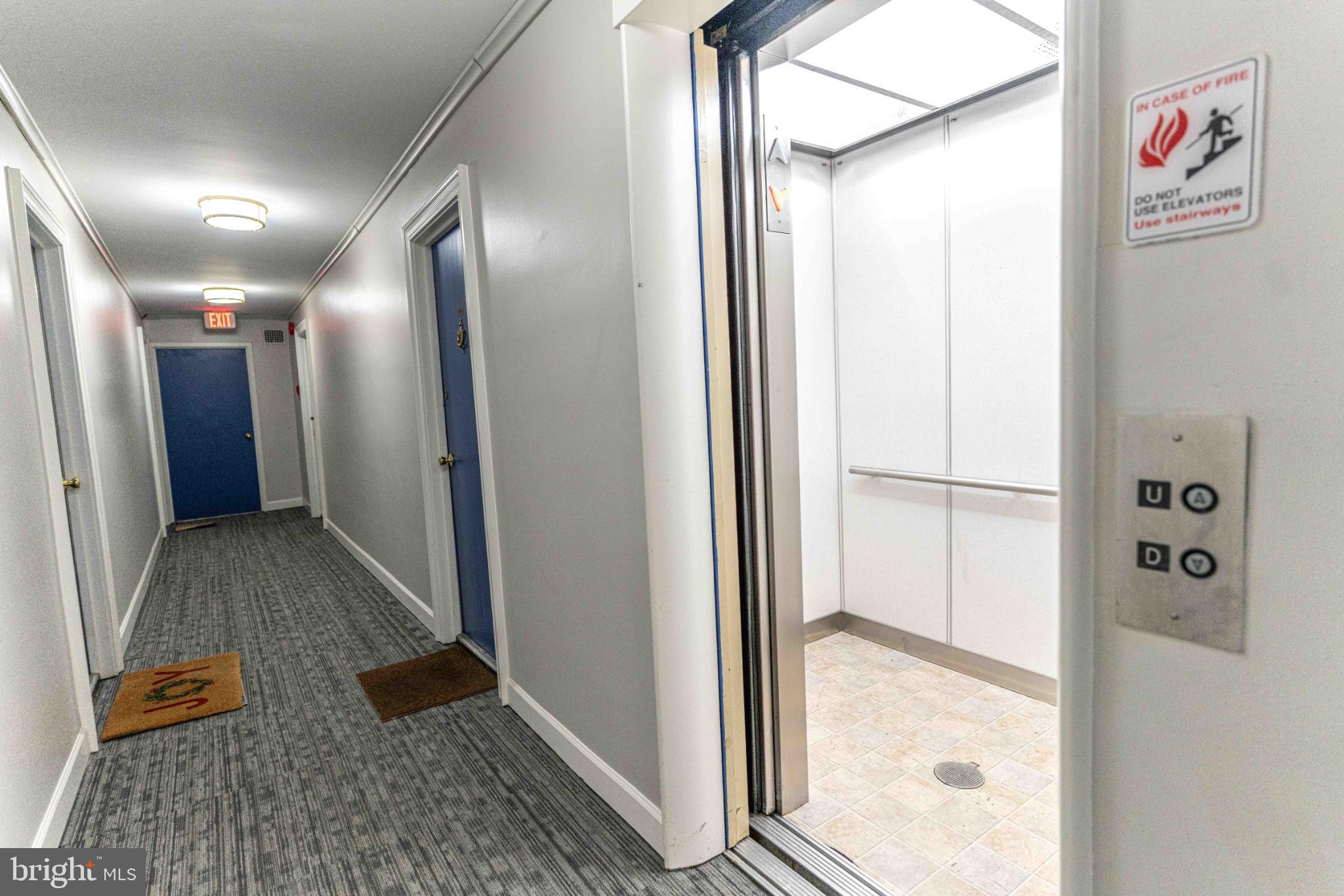 YORKTOWN CONDOMINIUM - Residential Lease