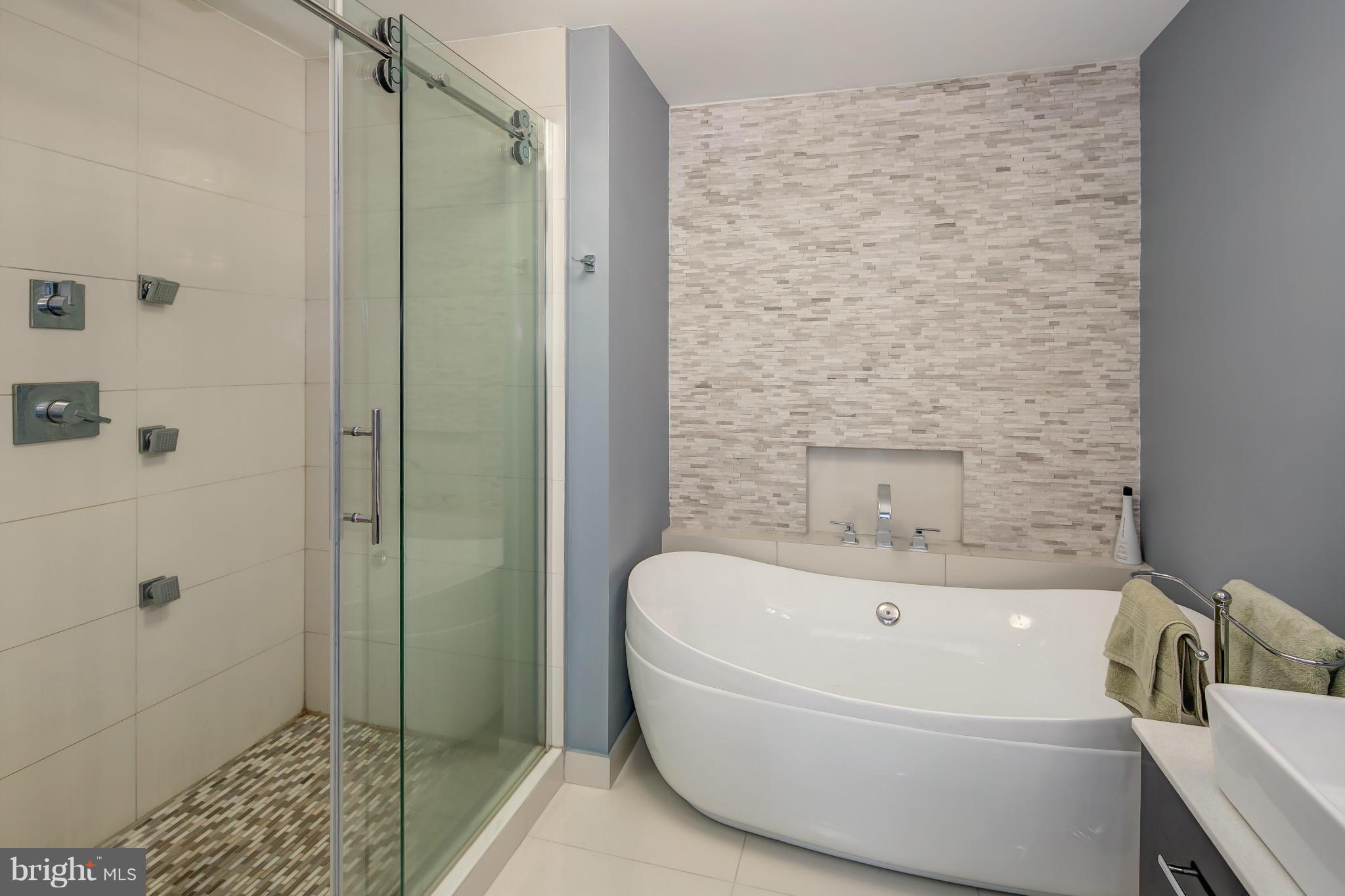 COMSTOCK - Residential