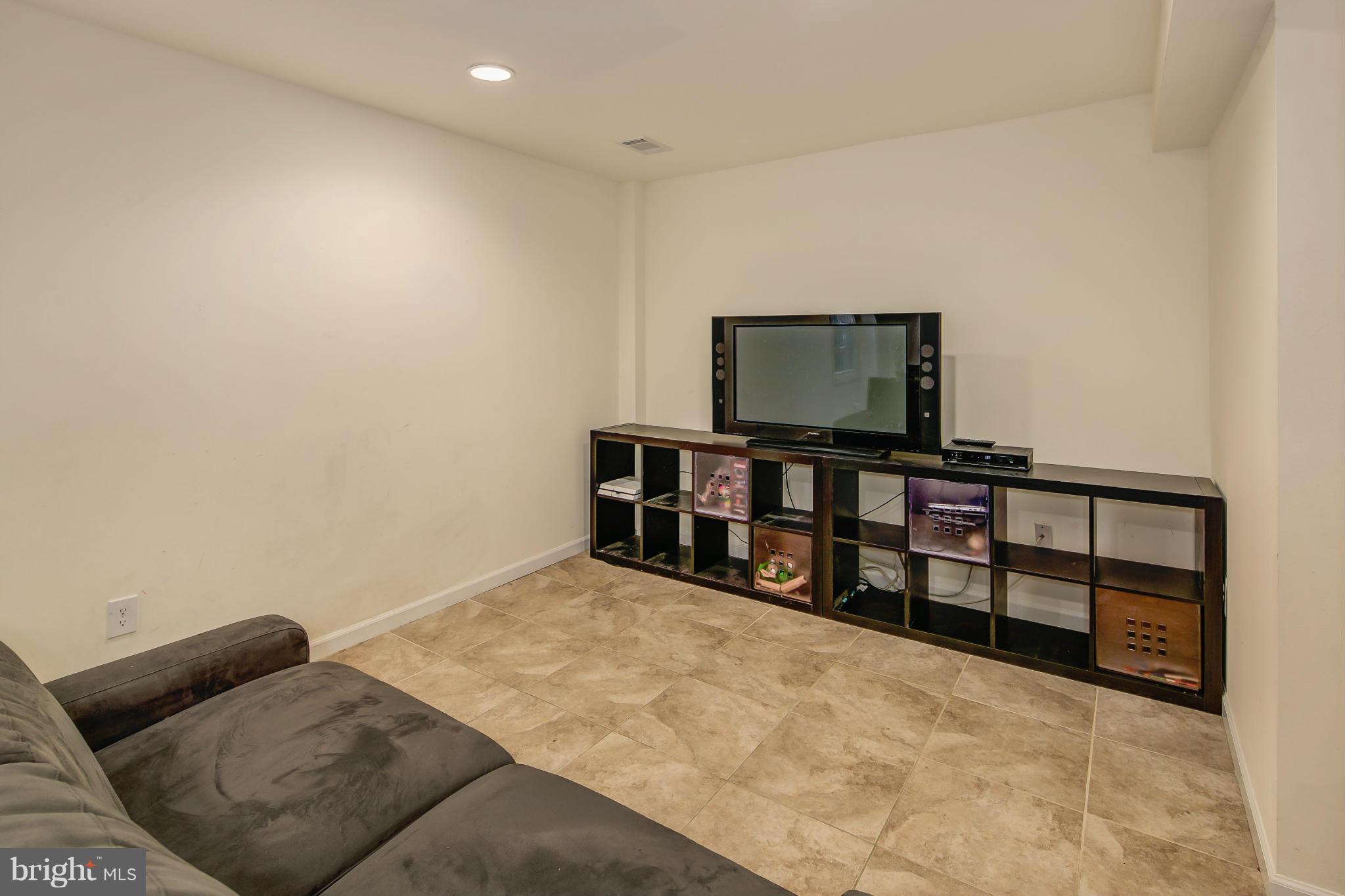 COMSTOCK - Residential