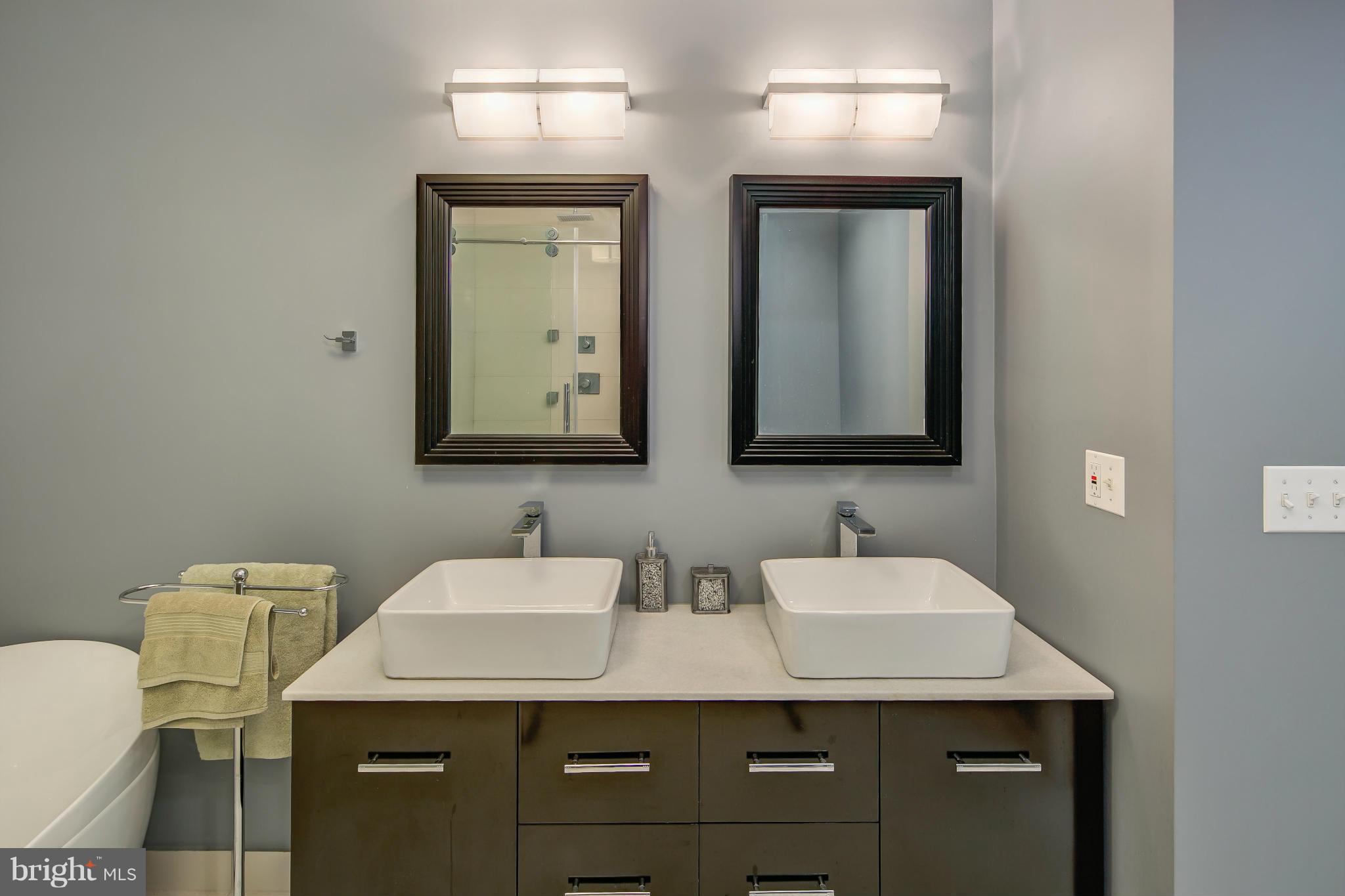 COMSTOCK - Residential