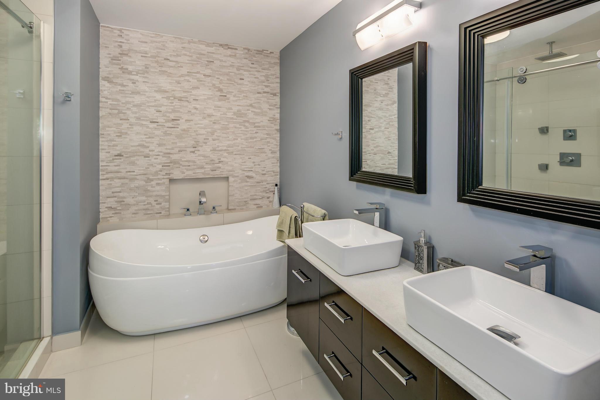 COMSTOCK - Residential