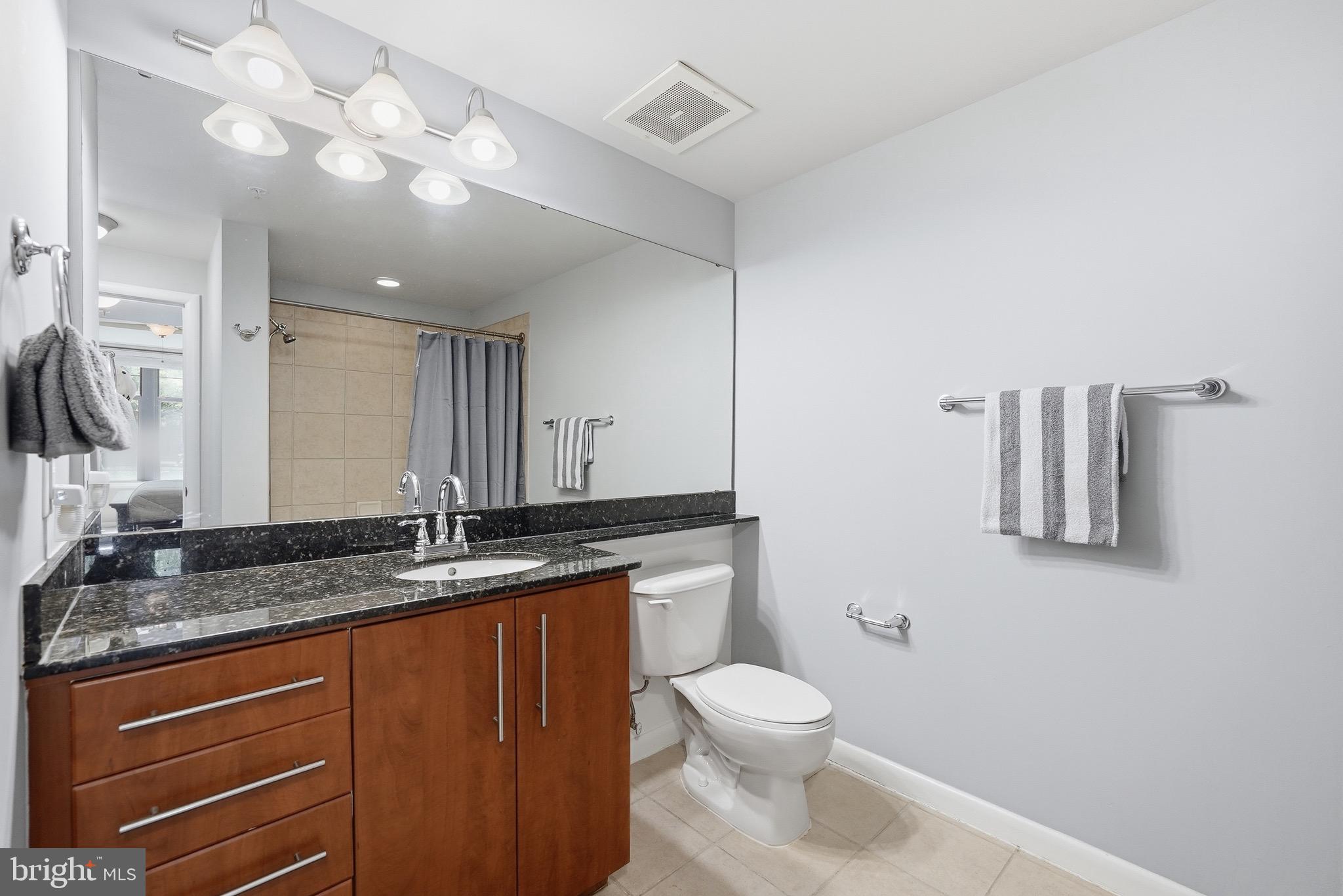 CLARENDON 1021 - Residential