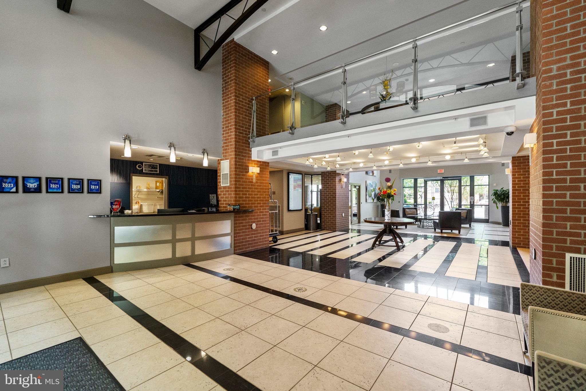 CLARENDON 1021 - Residential