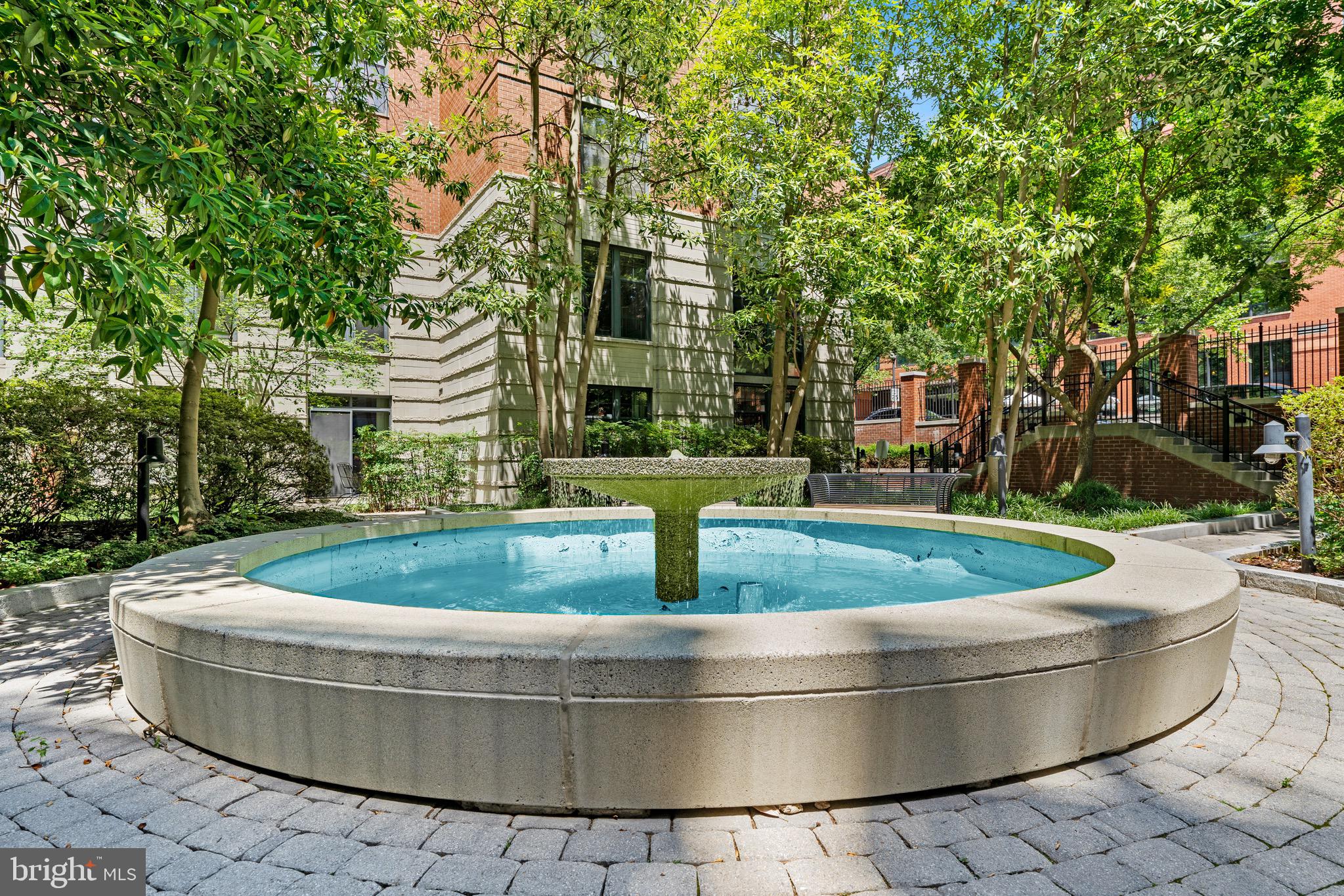 CLARENDON 1021 - Residential