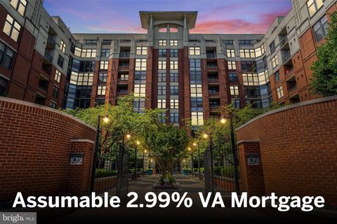 Photo of 1021 N Garfield Street #139, ARLINGTON, VA 22201 (MLS # VAAR2072294)