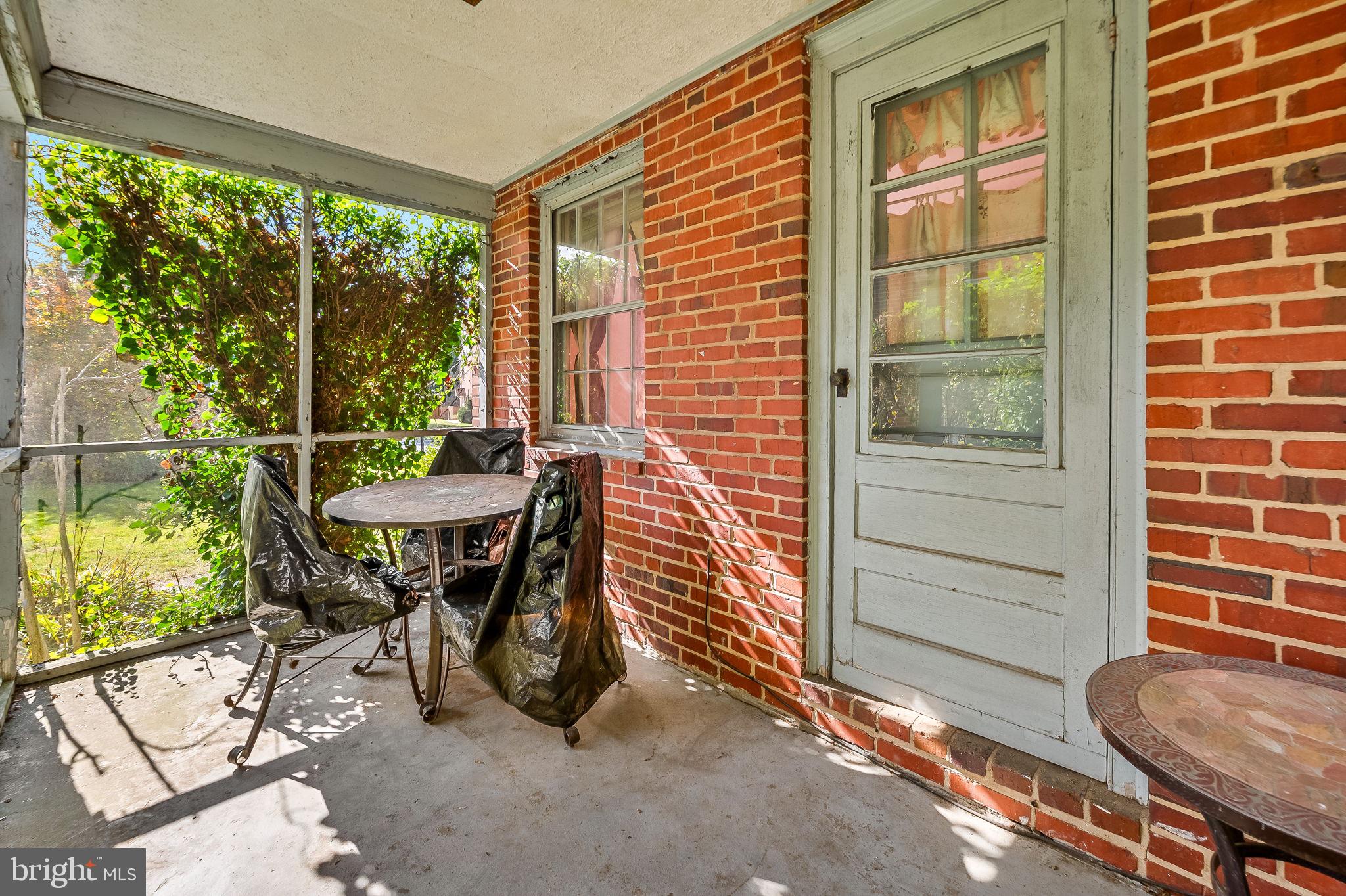 LOCH HILL - Residential