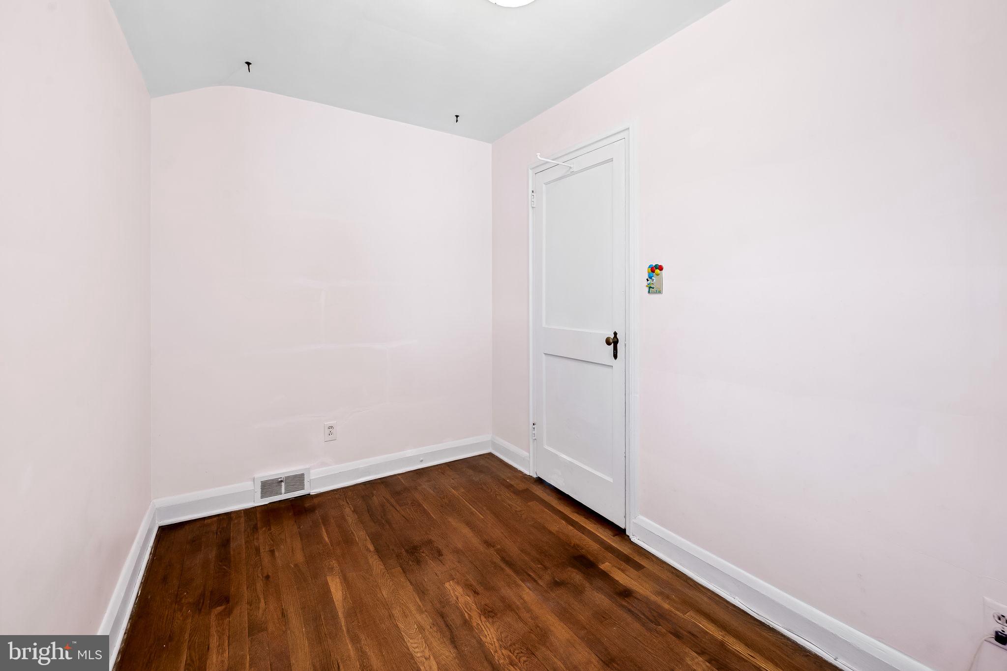 LOCH HILL - Residential