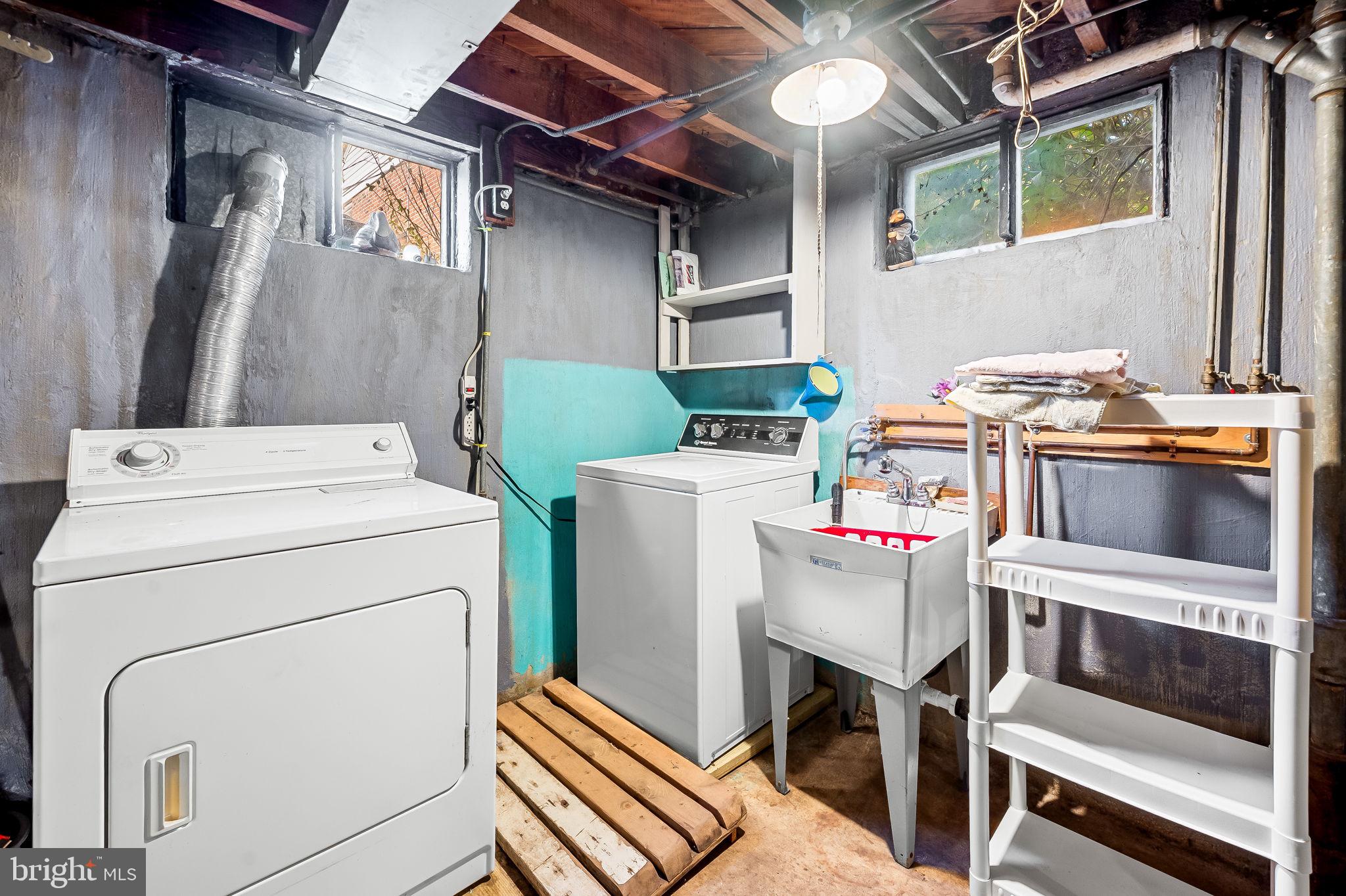 LOCH HILL - Residential