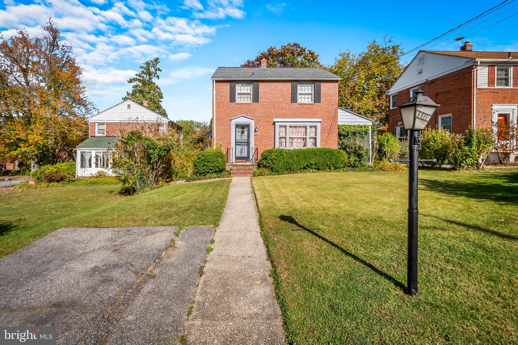 LOCH HILL - Residential