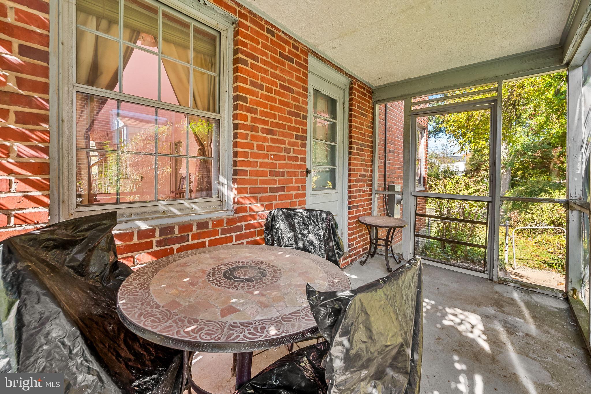 LOCH HILL - Residential