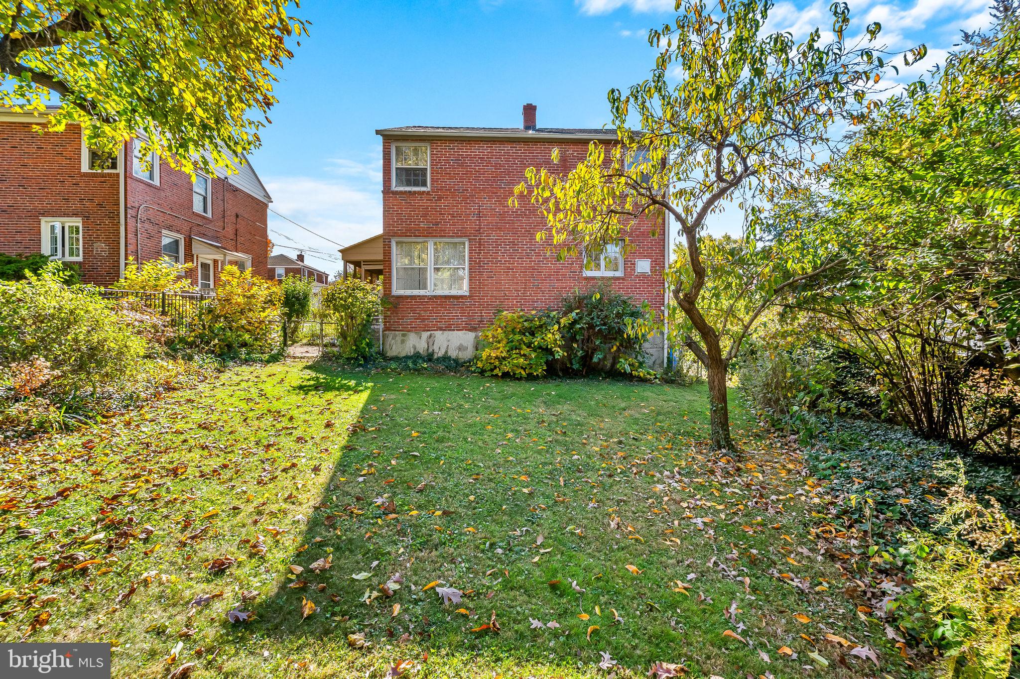 LOCH HILL - Residential