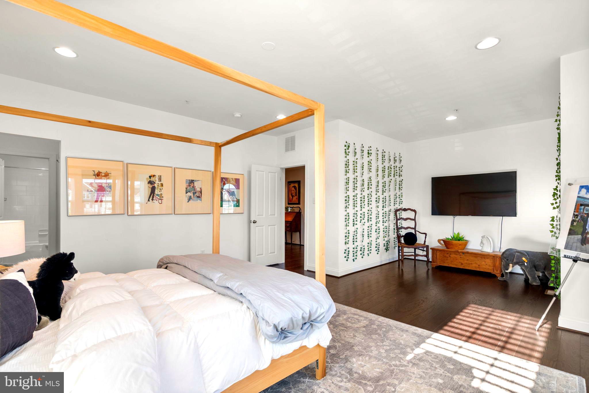 GREENLEIGH AT CROSSROADS - Residential