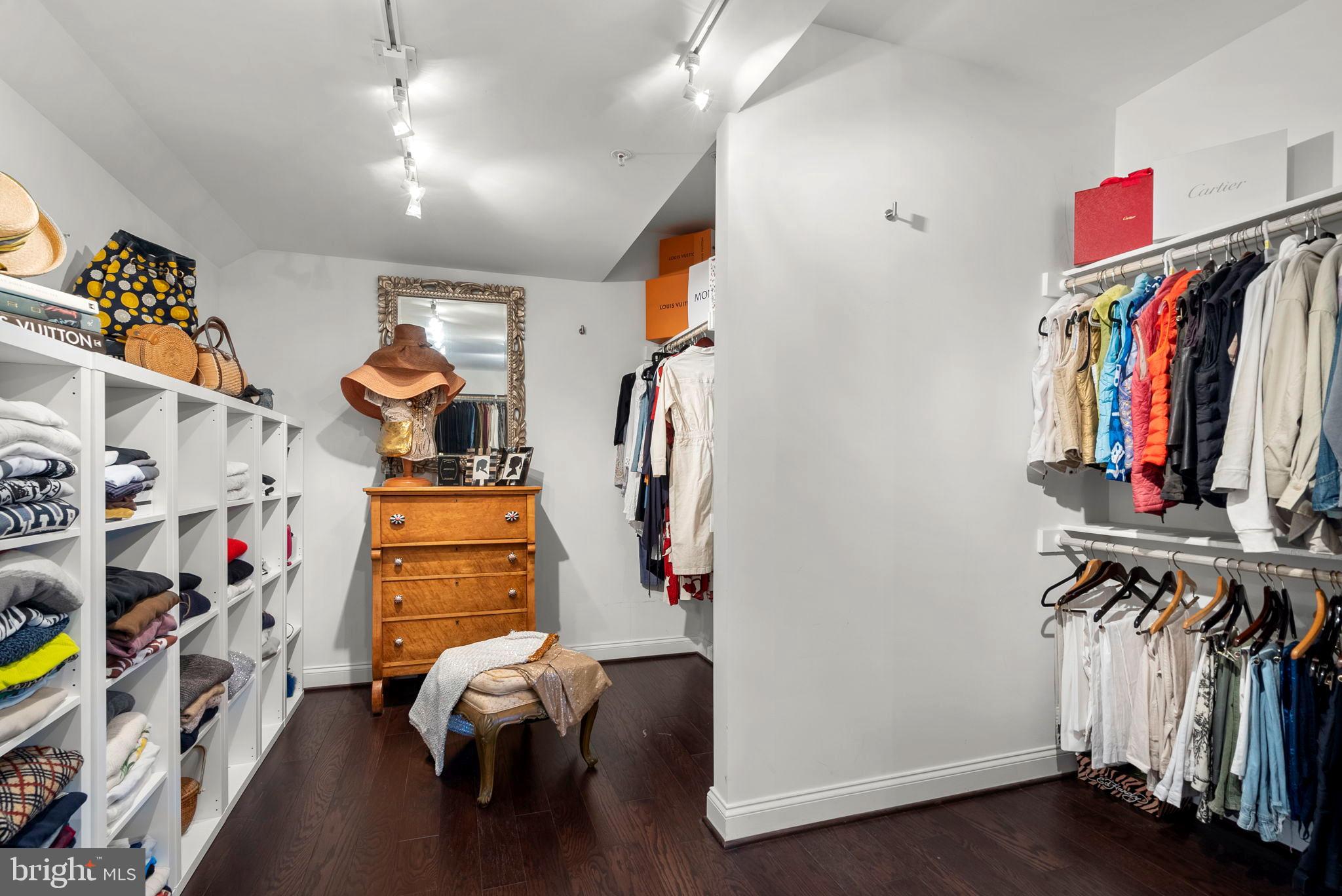 GREENLEIGH AT CROSSROADS - Residential