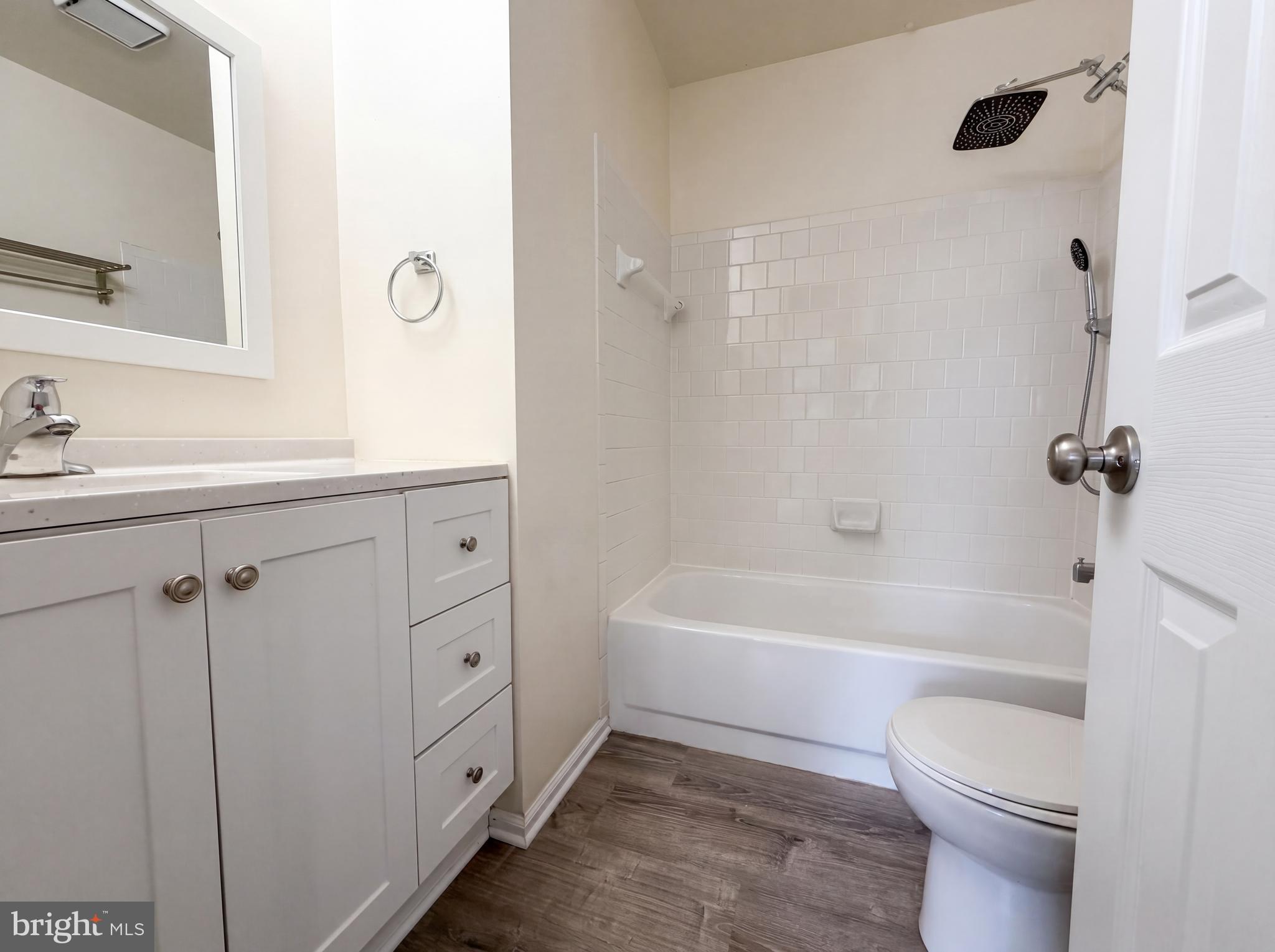 QUAIL HOLLOW - Residential