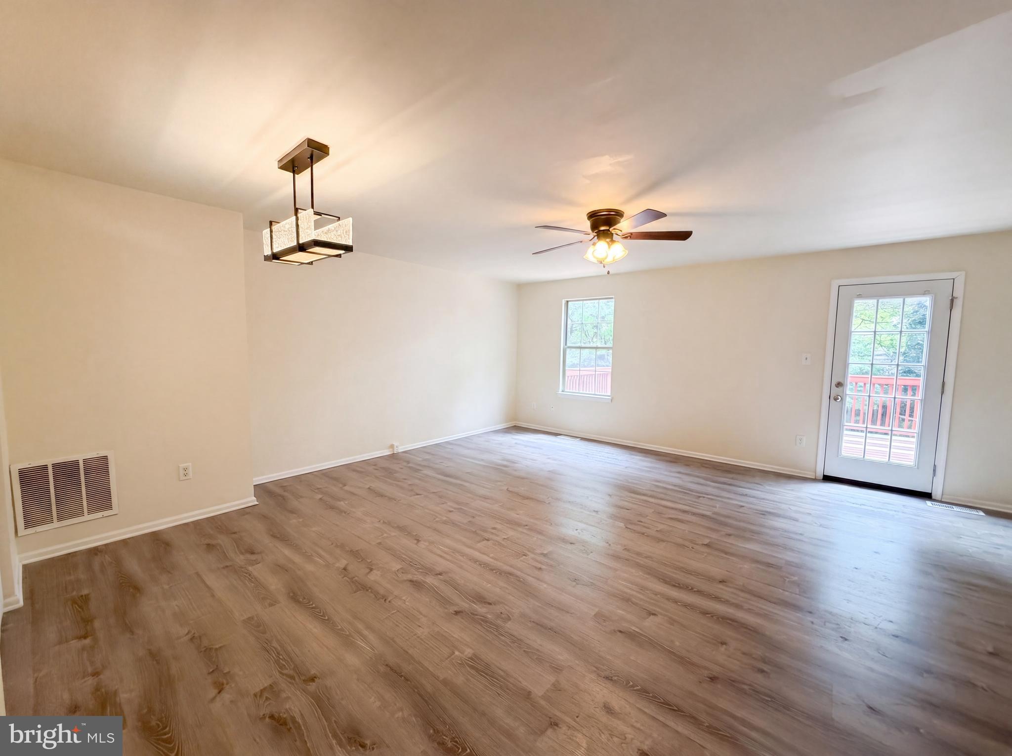 8641 CENTERTON LANE