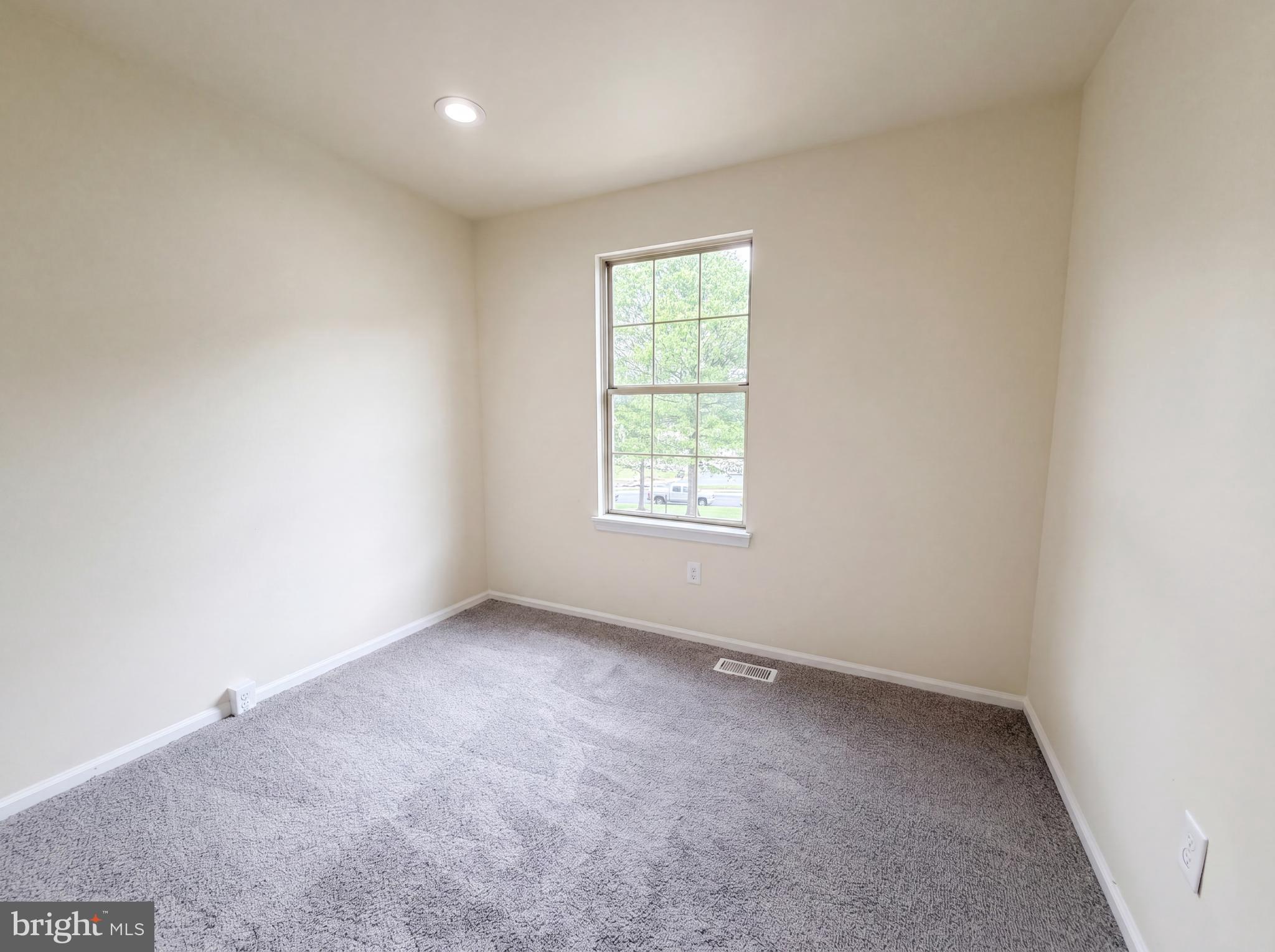 QUAIL HOLLOW - Residential