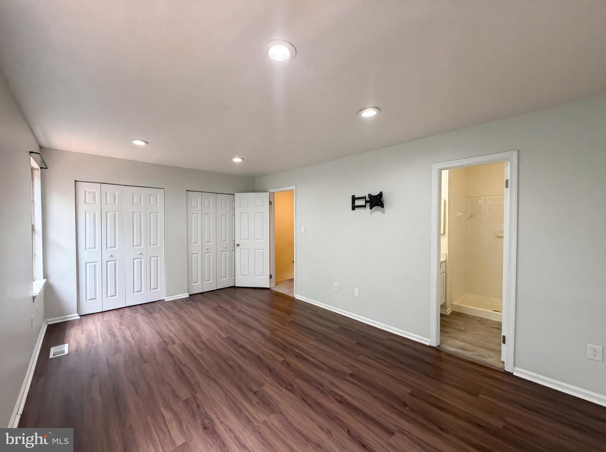 8641 CENTERTON LANE