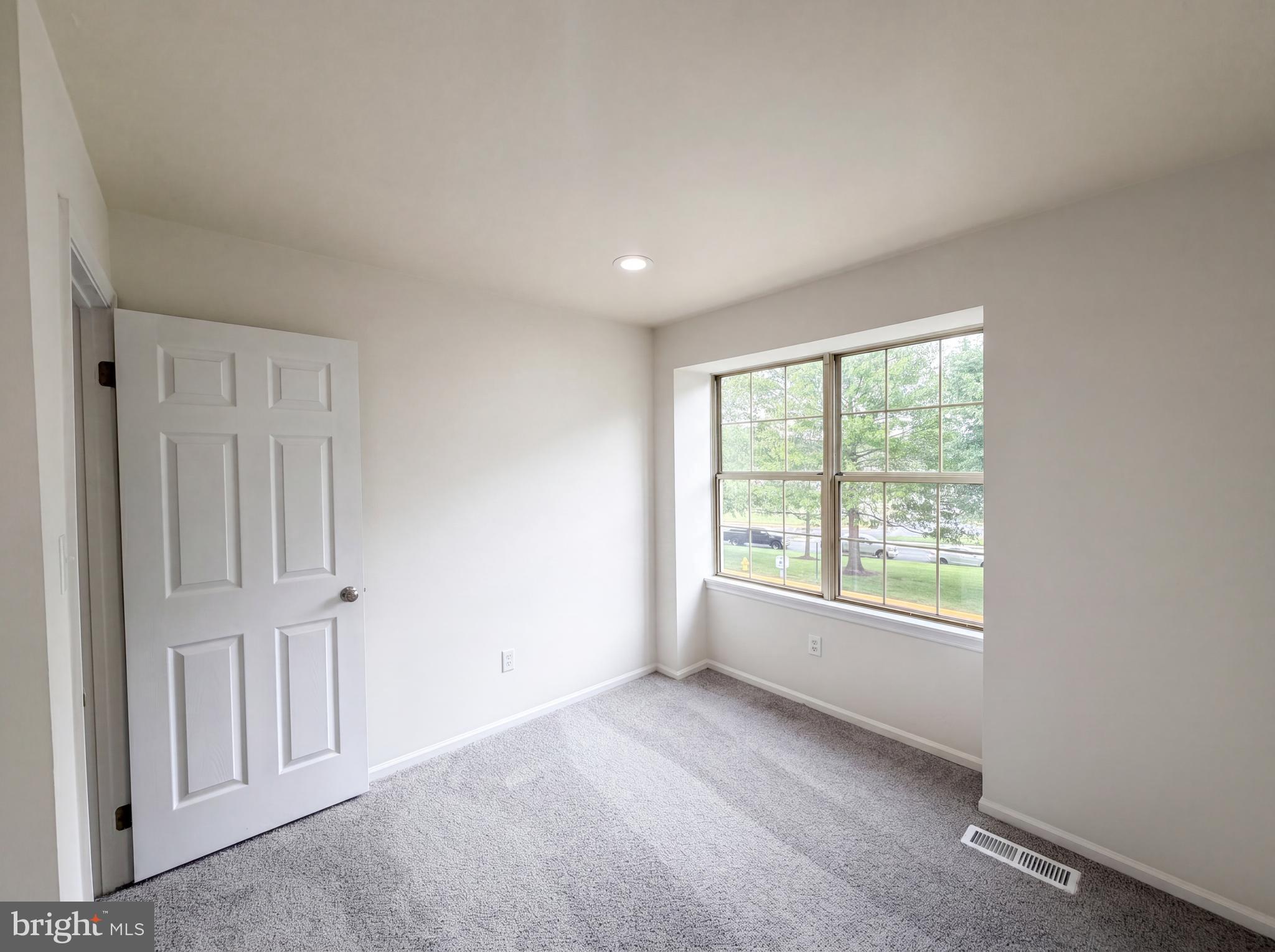 QUAIL HOLLOW - Residential